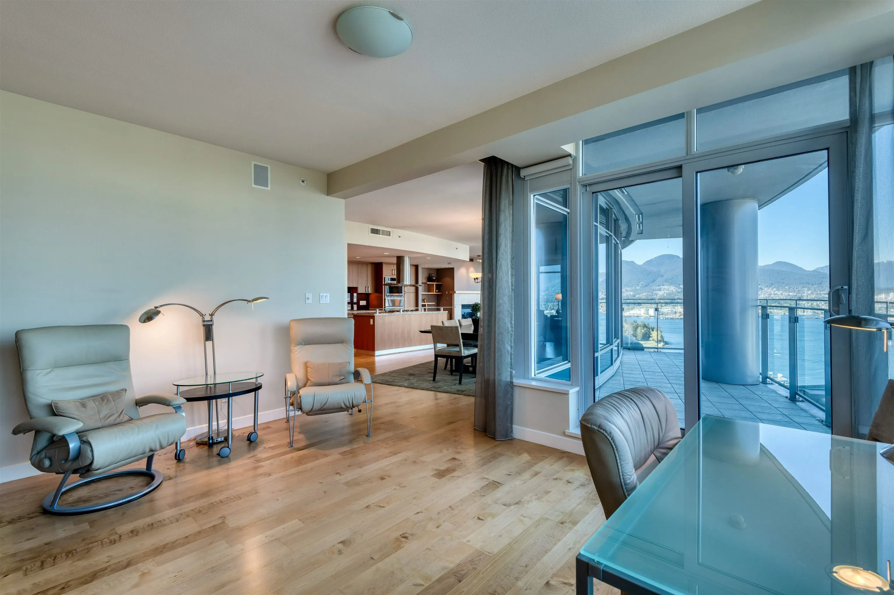 3402 1281 W Cordova Street