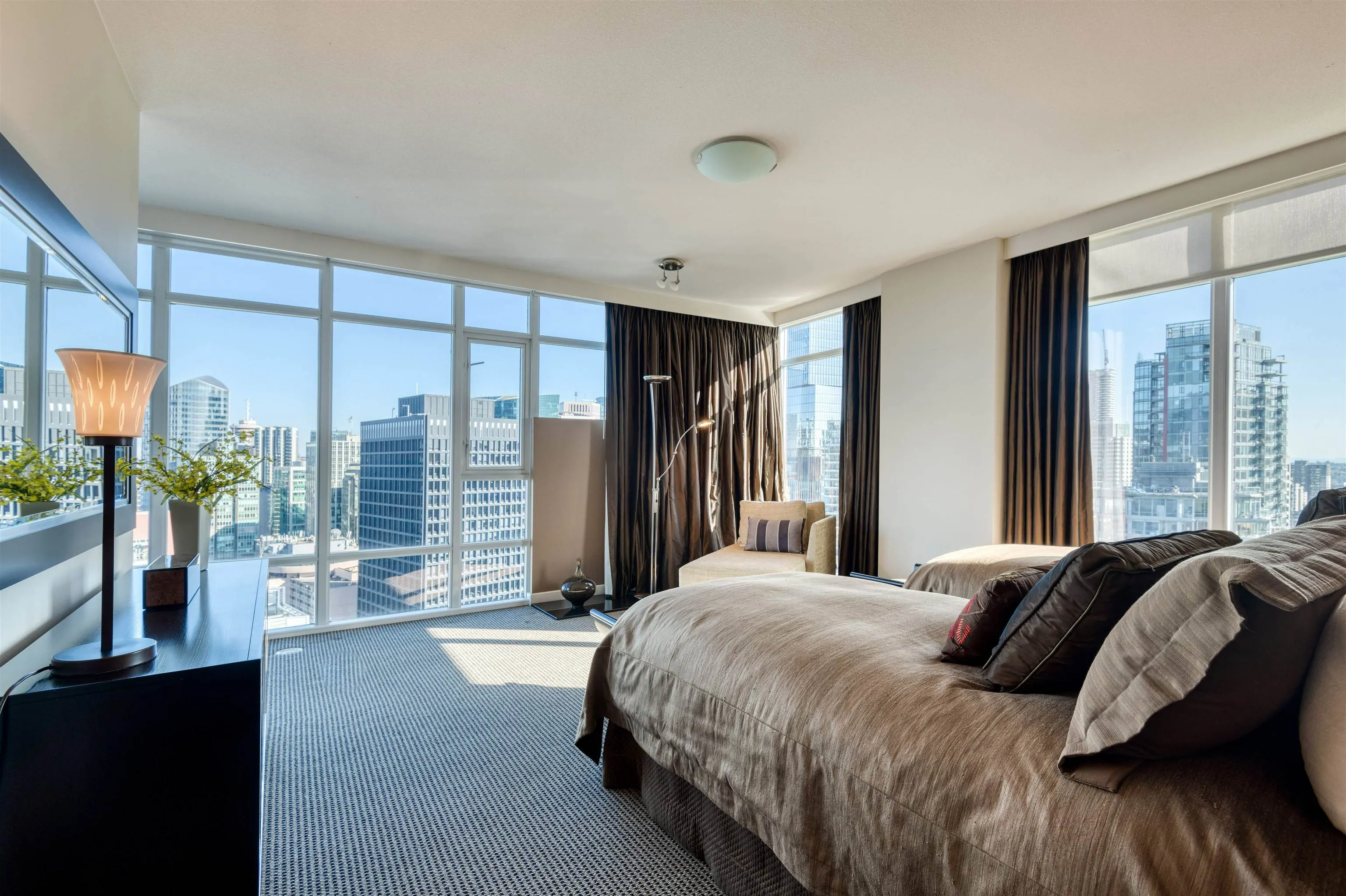 3402 1281 W Cordova Street