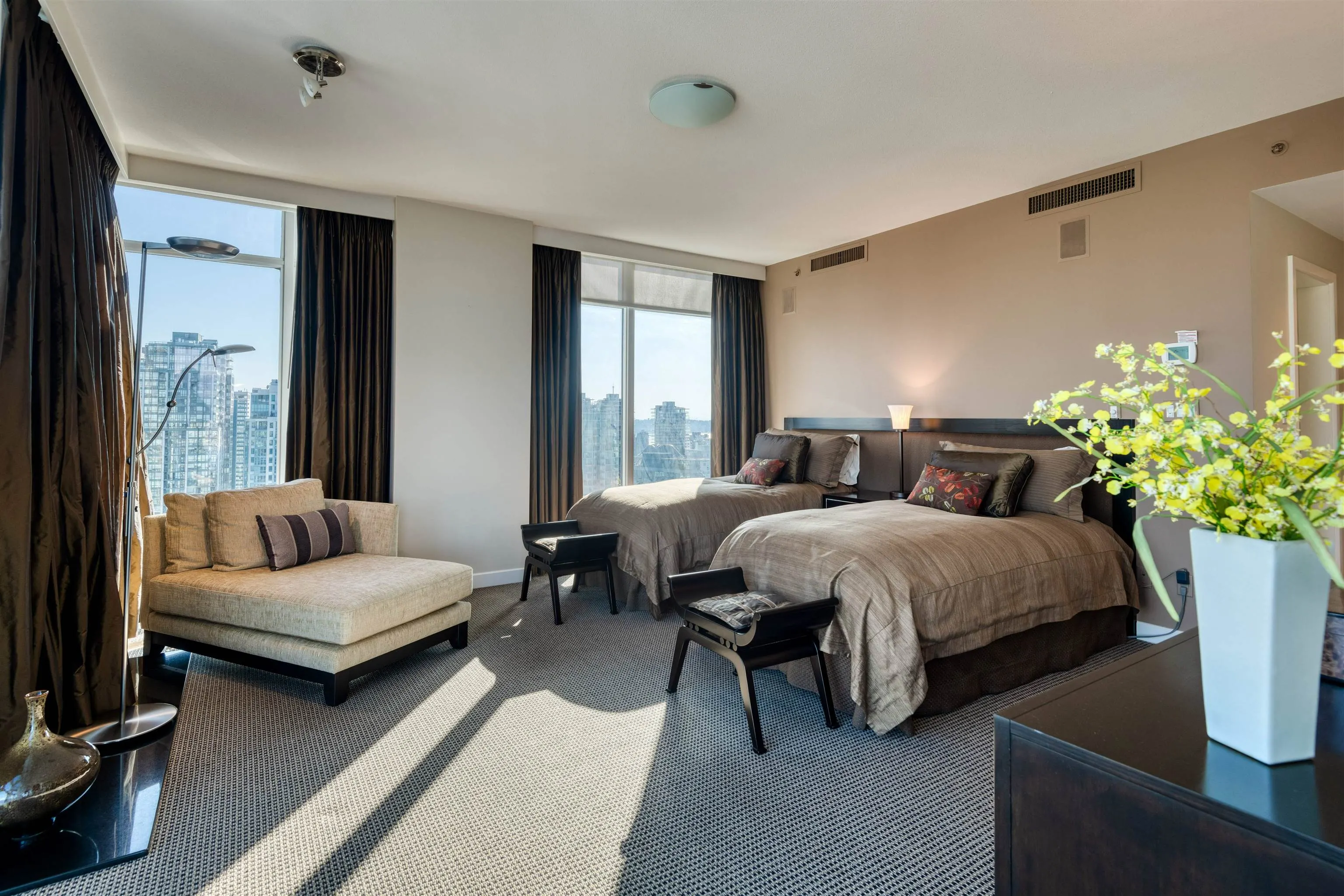 3402 1281 W Cordova Street
