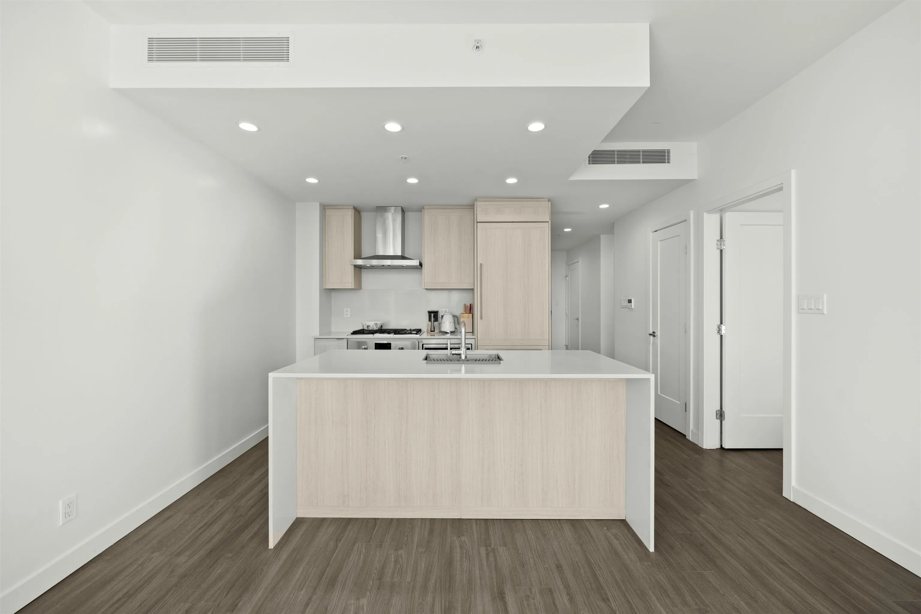 2208 2311 Beta Avenue