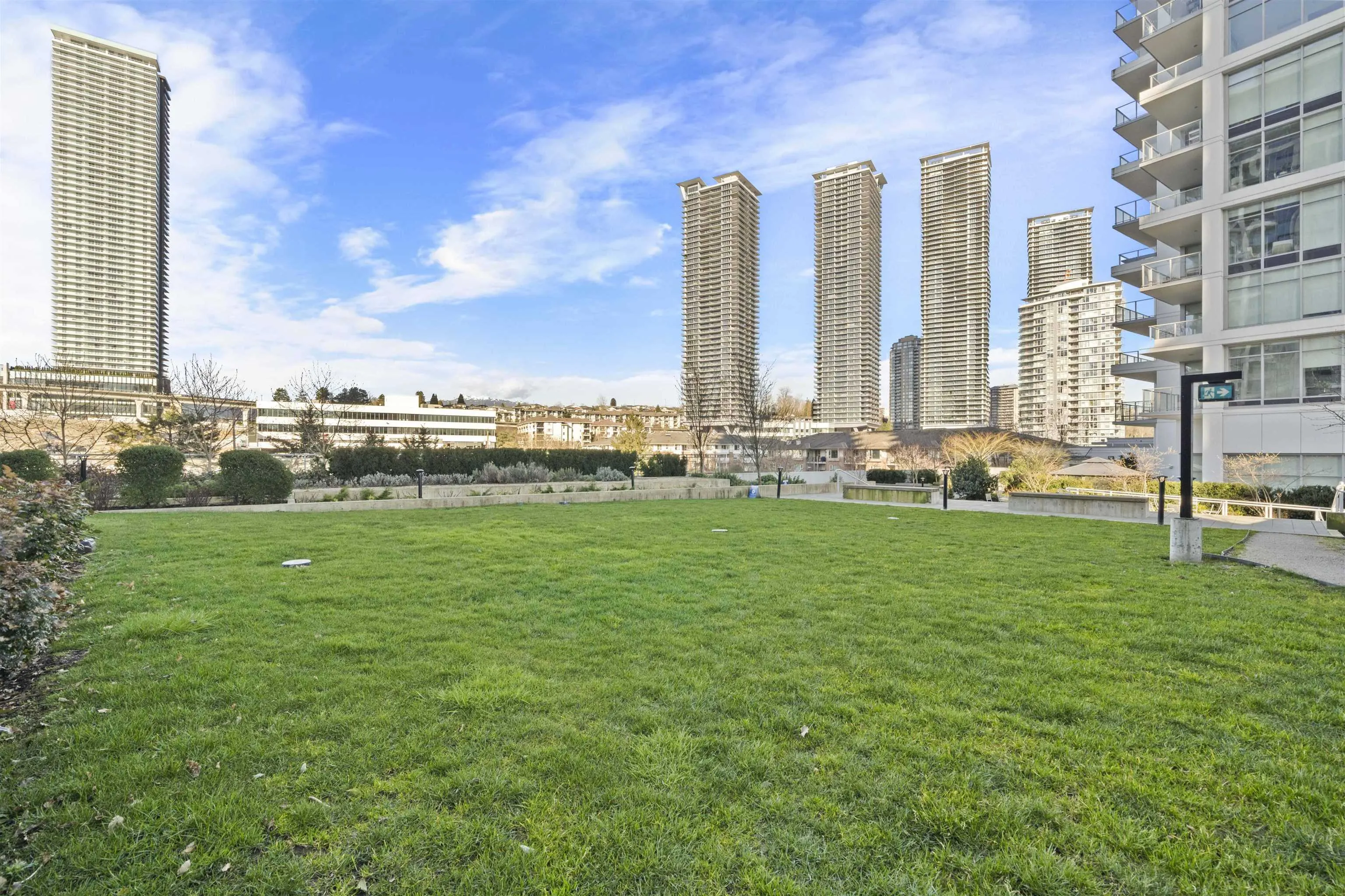 2208 2311 Beta Avenue