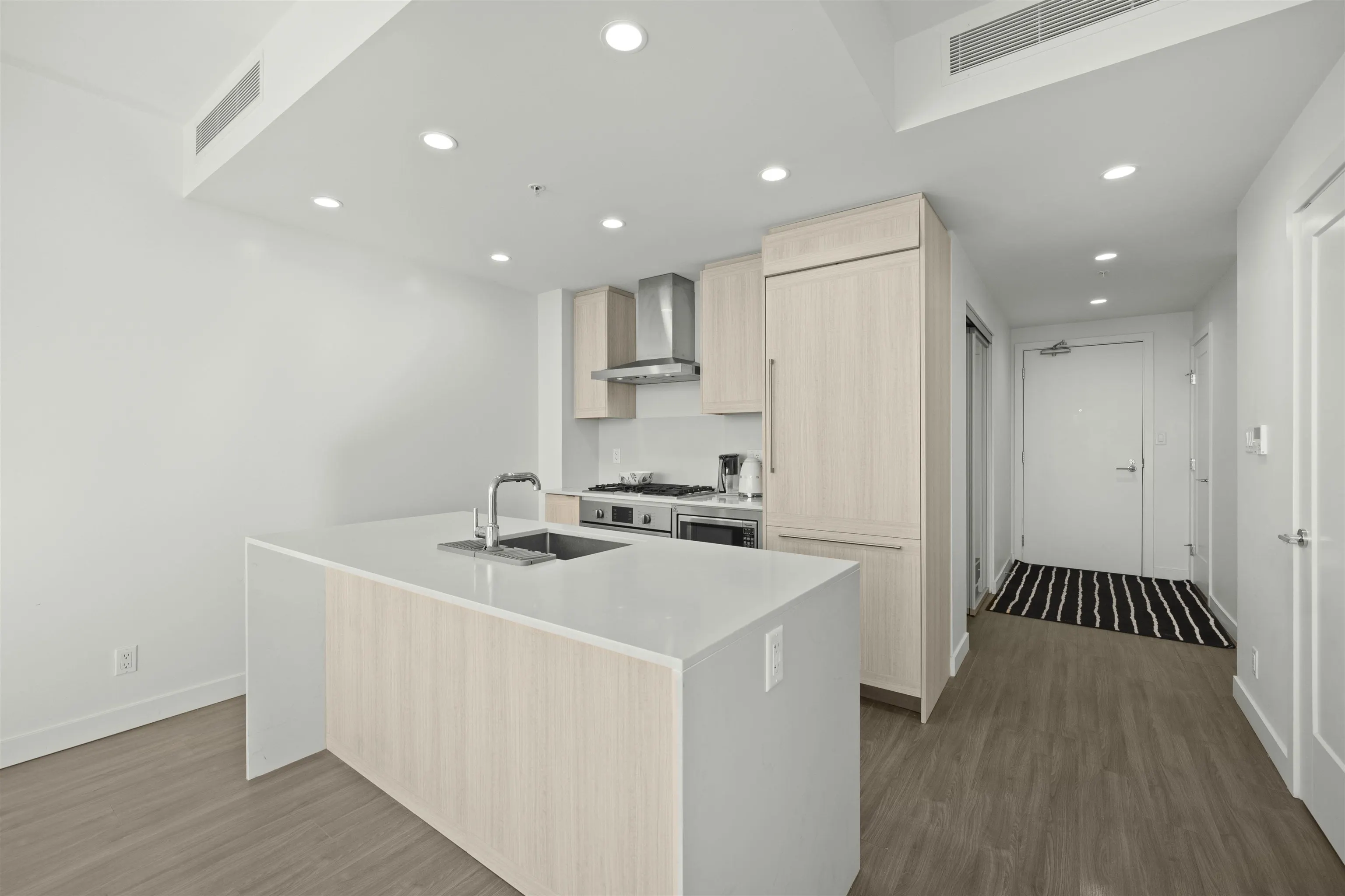 2208 2311 Beta Avenue
