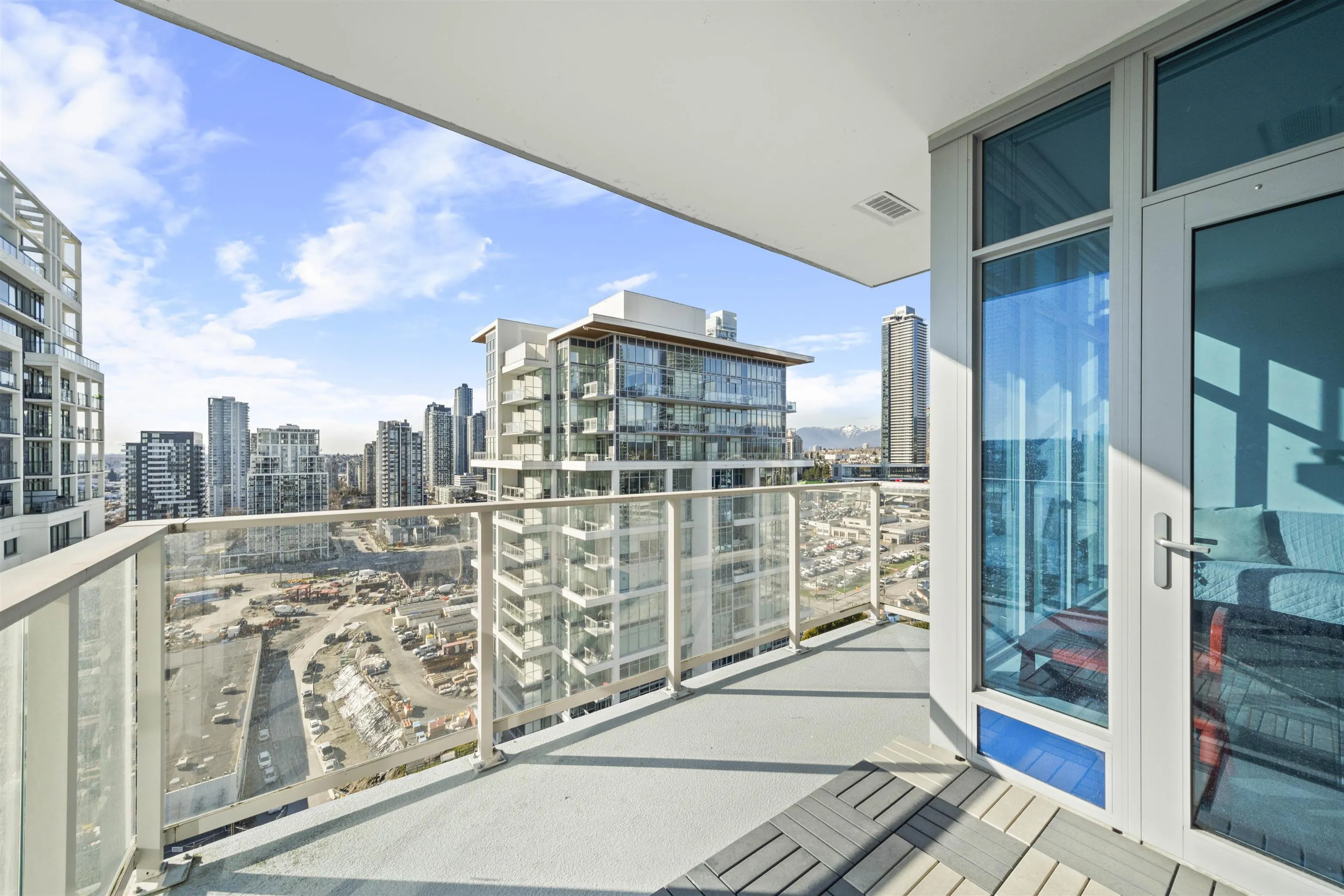 2208 2311 Beta Avenue