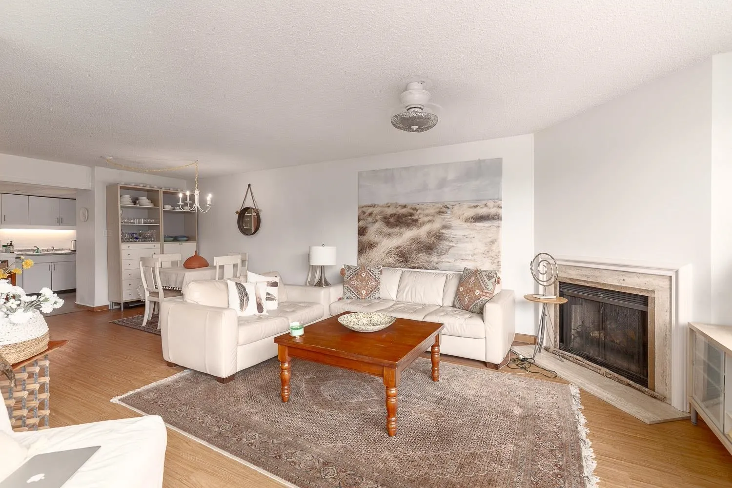 1003 1450 Pennyfarthing Drive