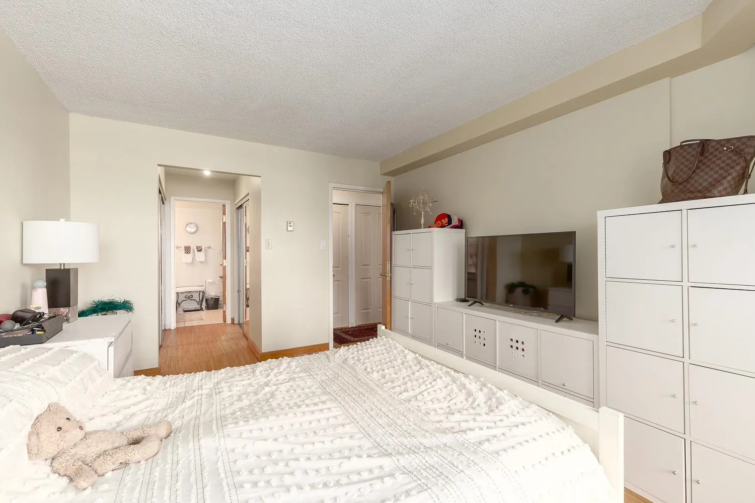1003 1450 Pennyfarthing Drive