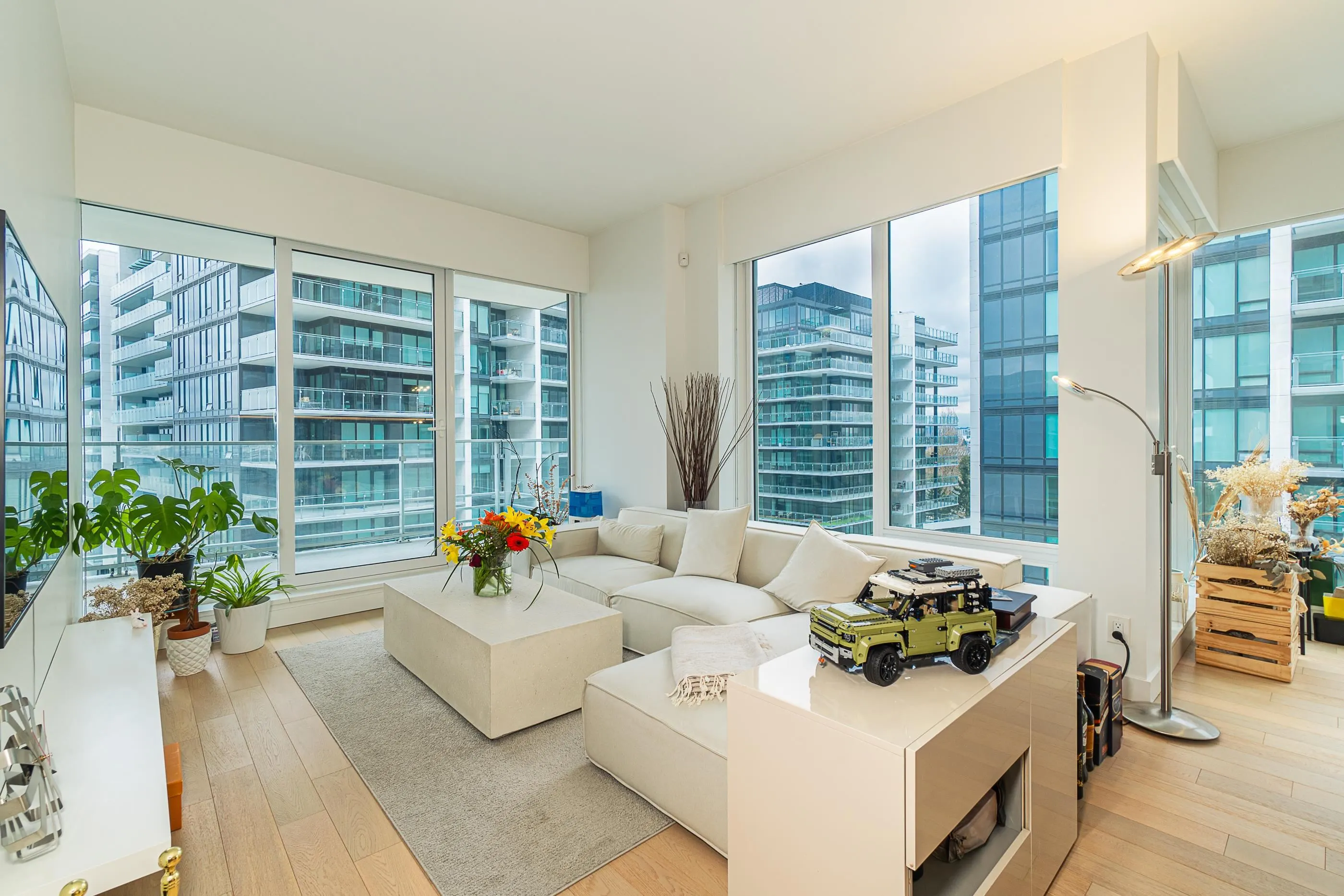 706 6688 Pearson Way