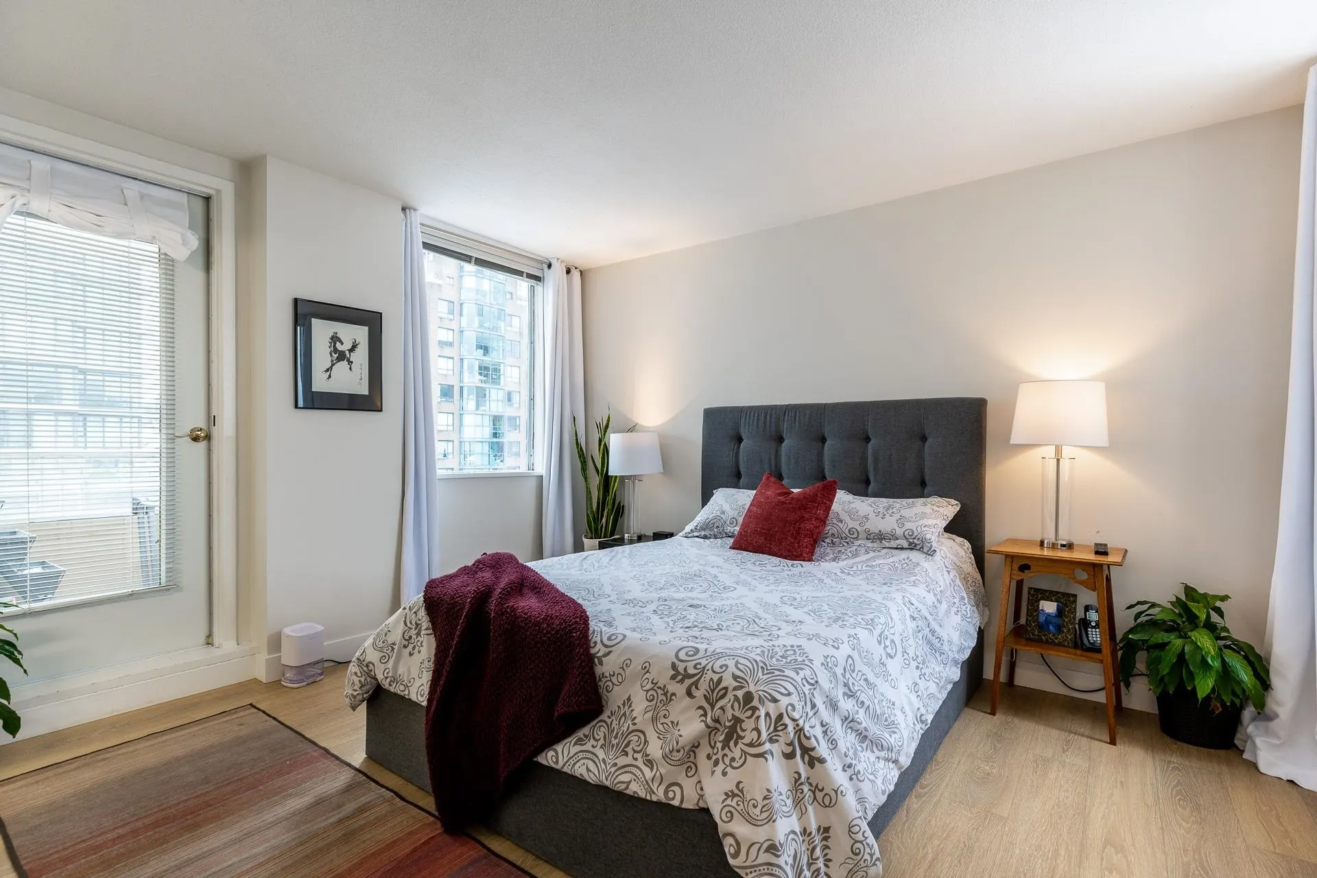 401 1235 W Broadway