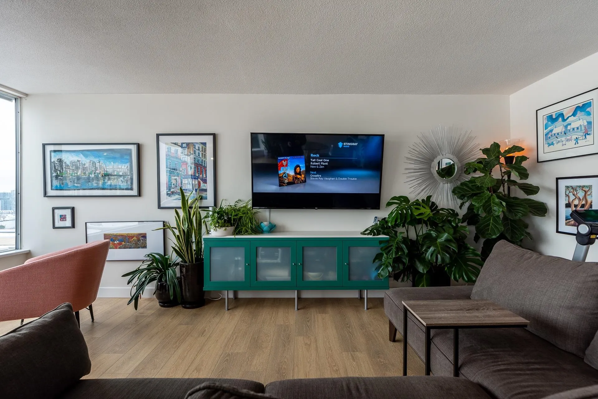 401 1235 W Broadway