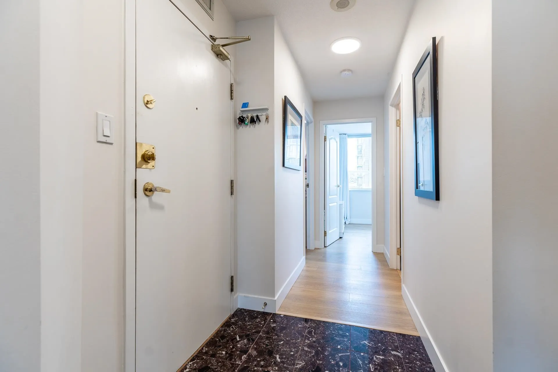 401 1235 W Broadway