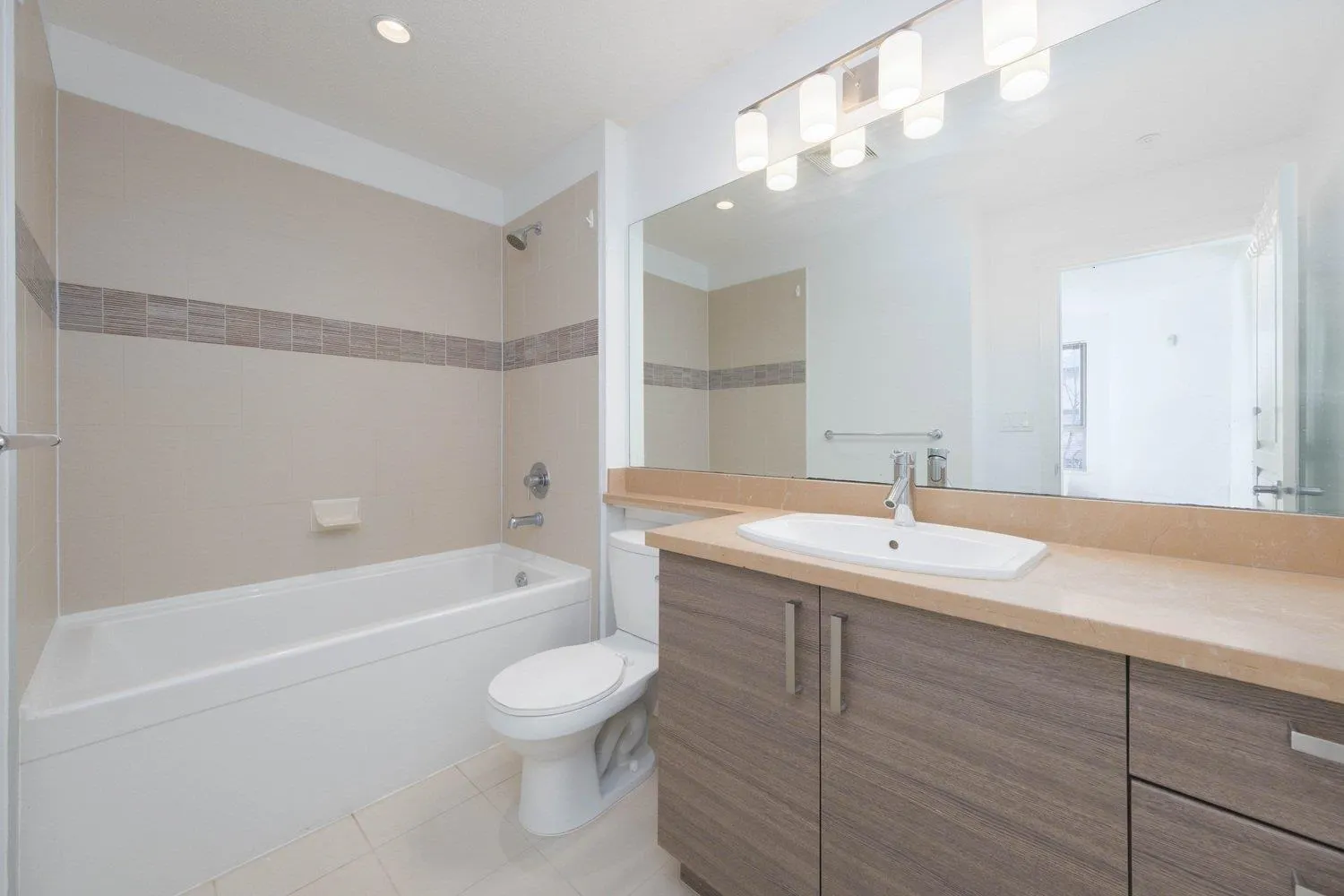 207 1153 Kensal Place