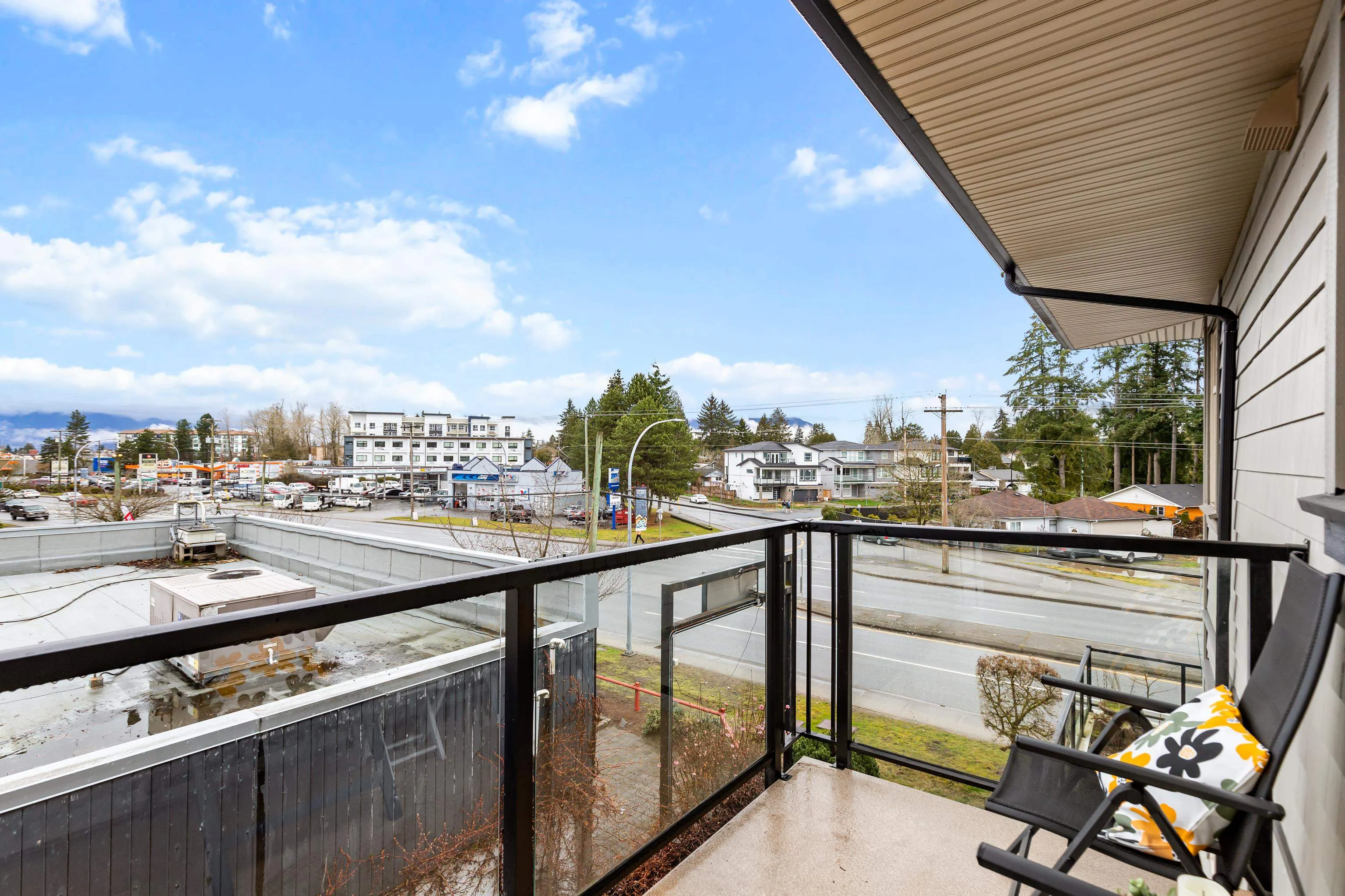 305 22858 Lougheed Highway