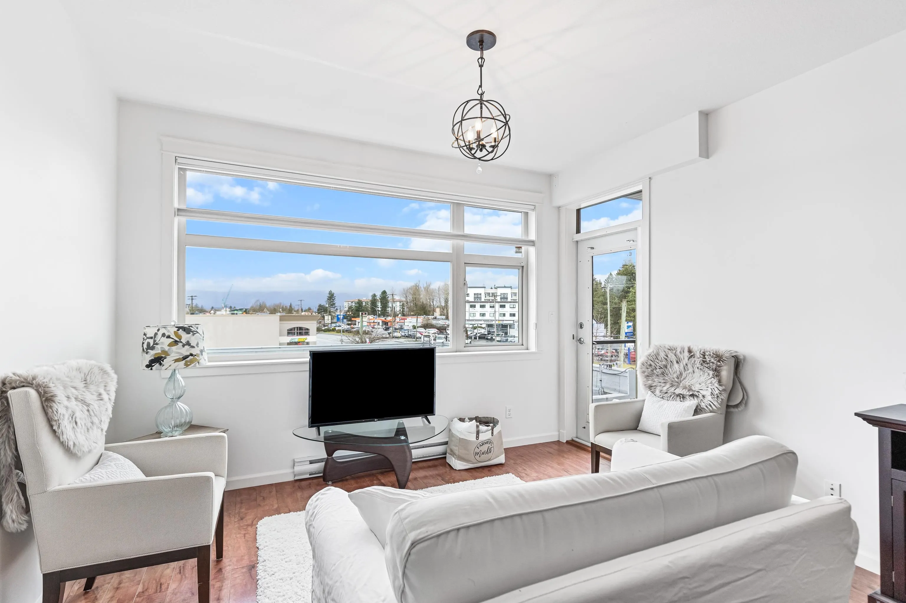 305 22858 Lougheed Highway