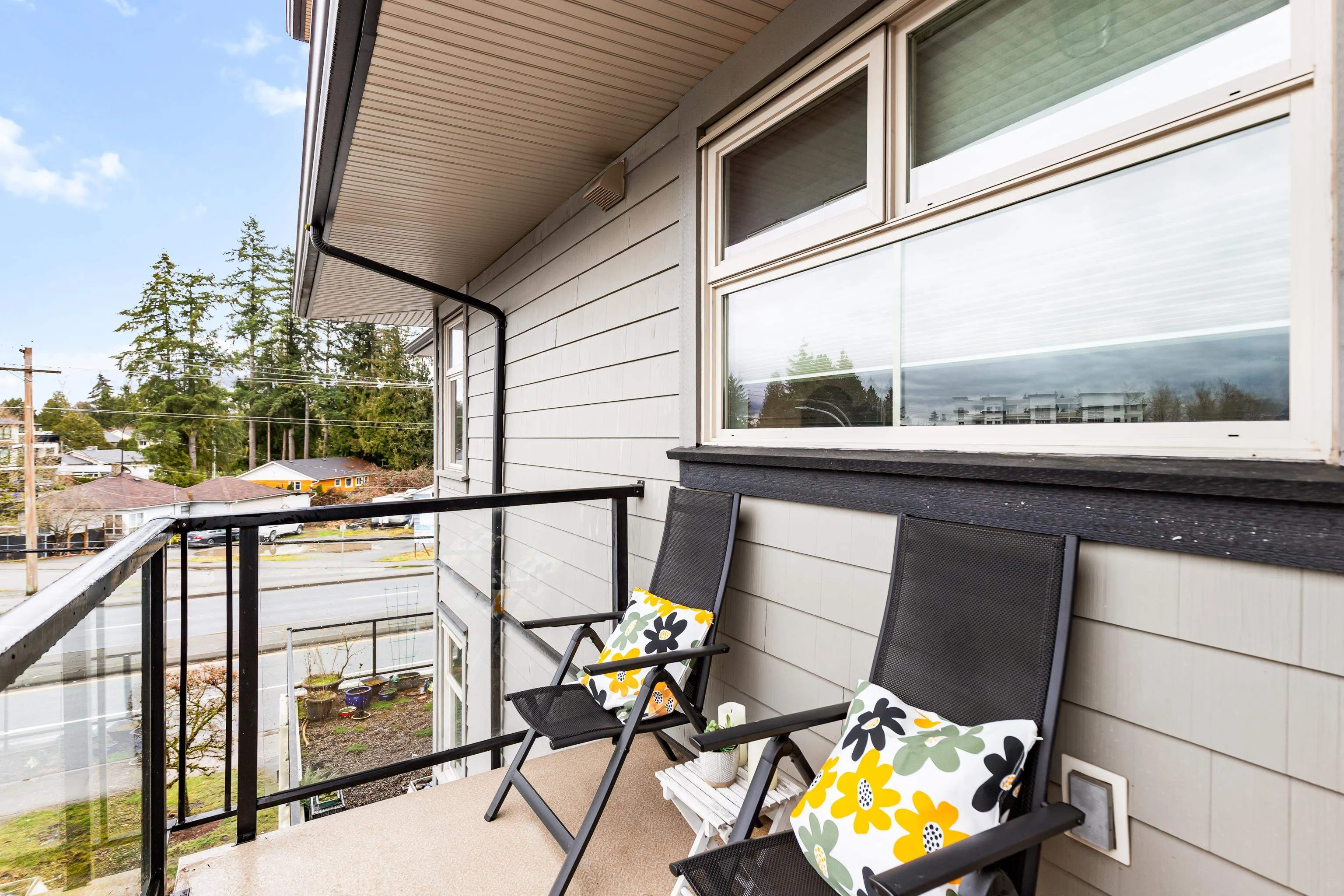 305 22858 Lougheed Highway