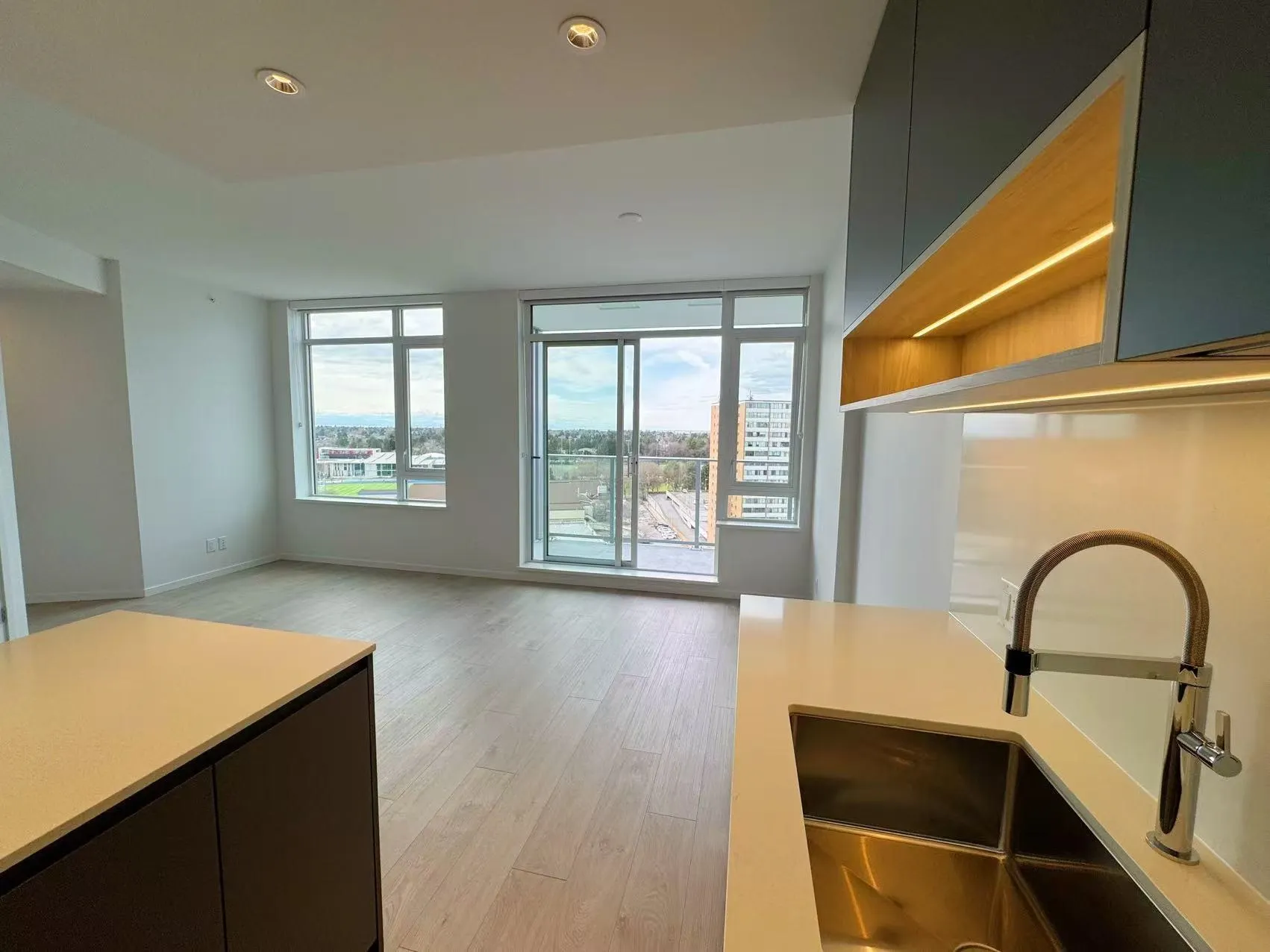 1203 6808 Minoru Boulevard