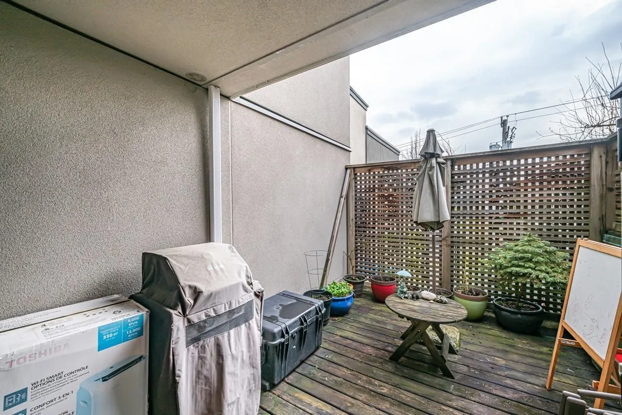 201 3615 W 17th Avenue