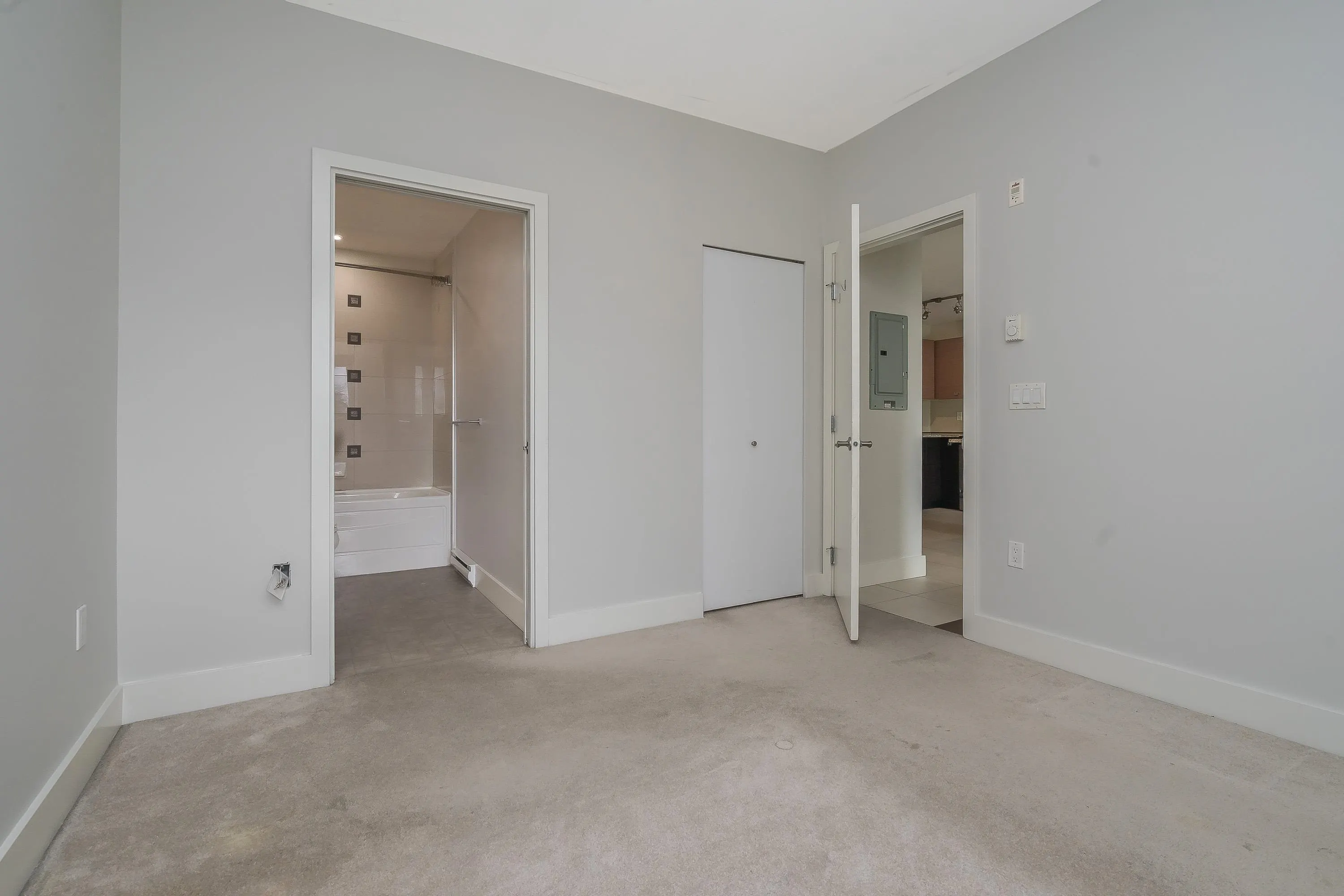 412 6688 120 Street