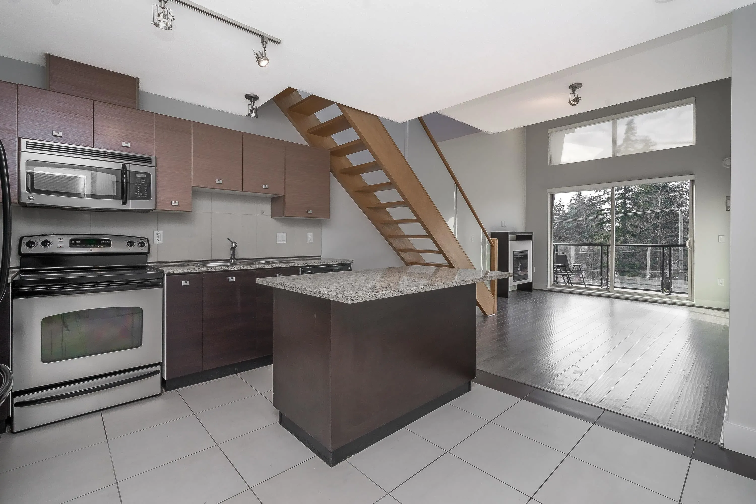 412 6688 120 Street