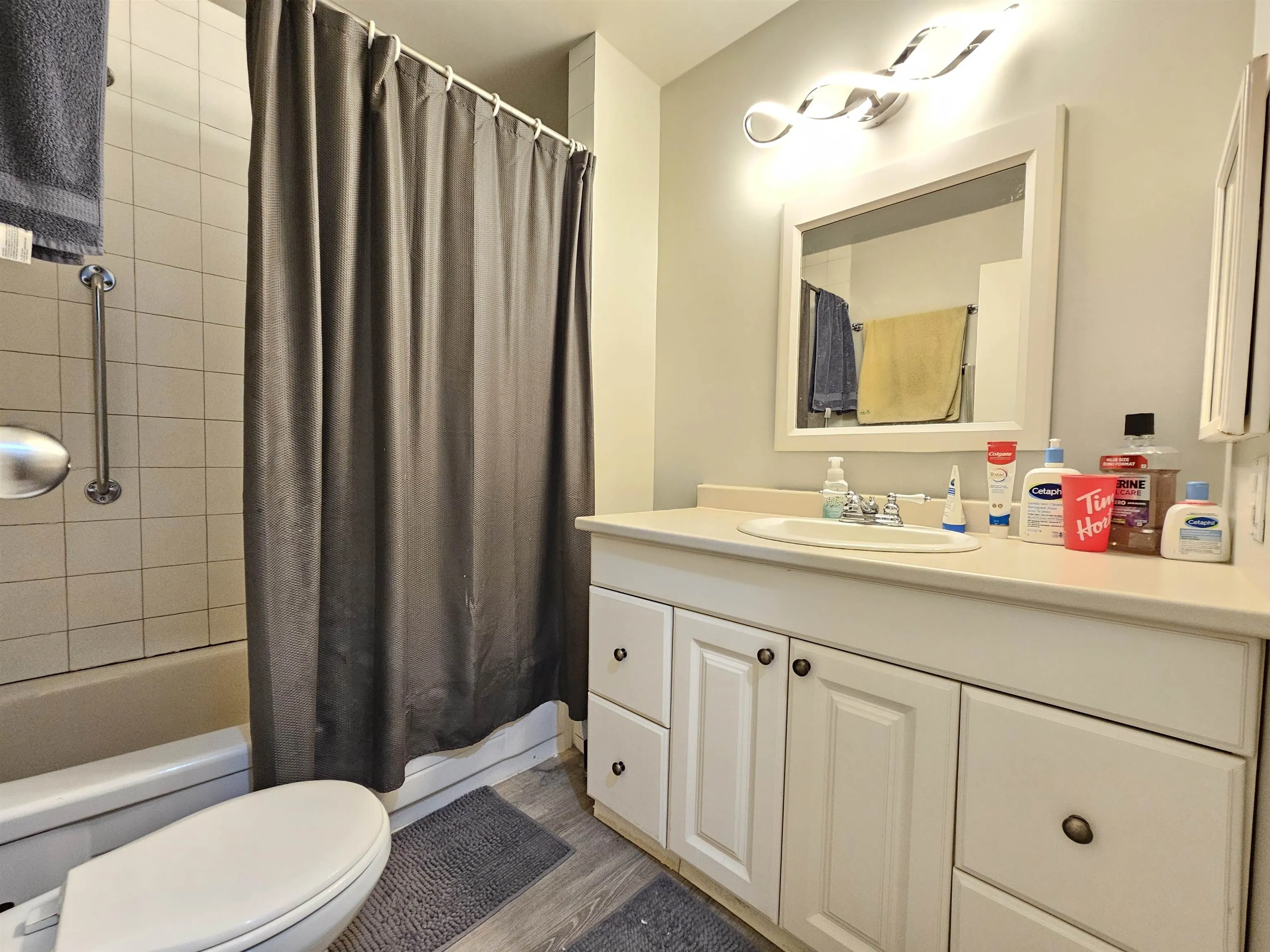 10539 Holly Park Lane