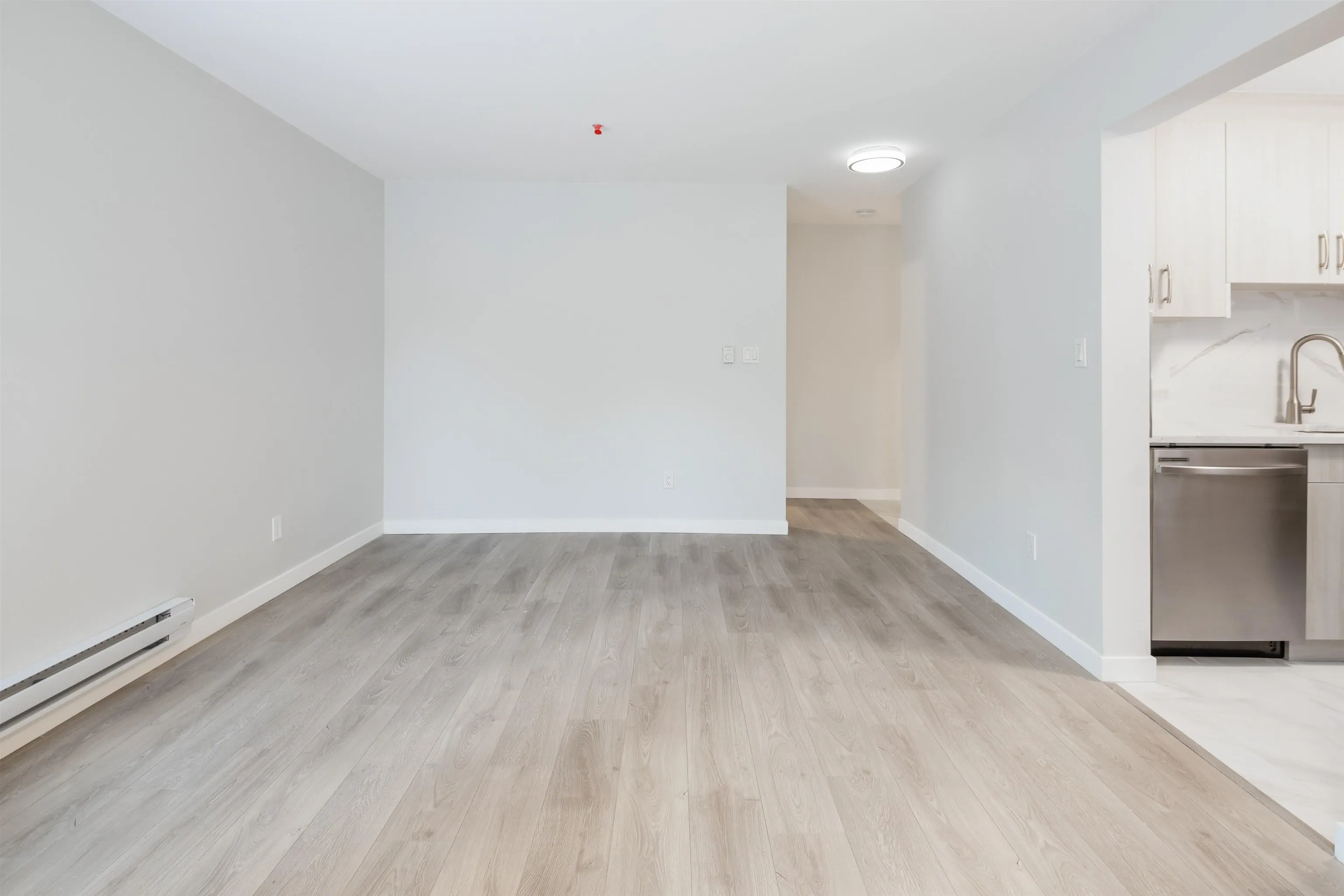 104 1055 E Broadway