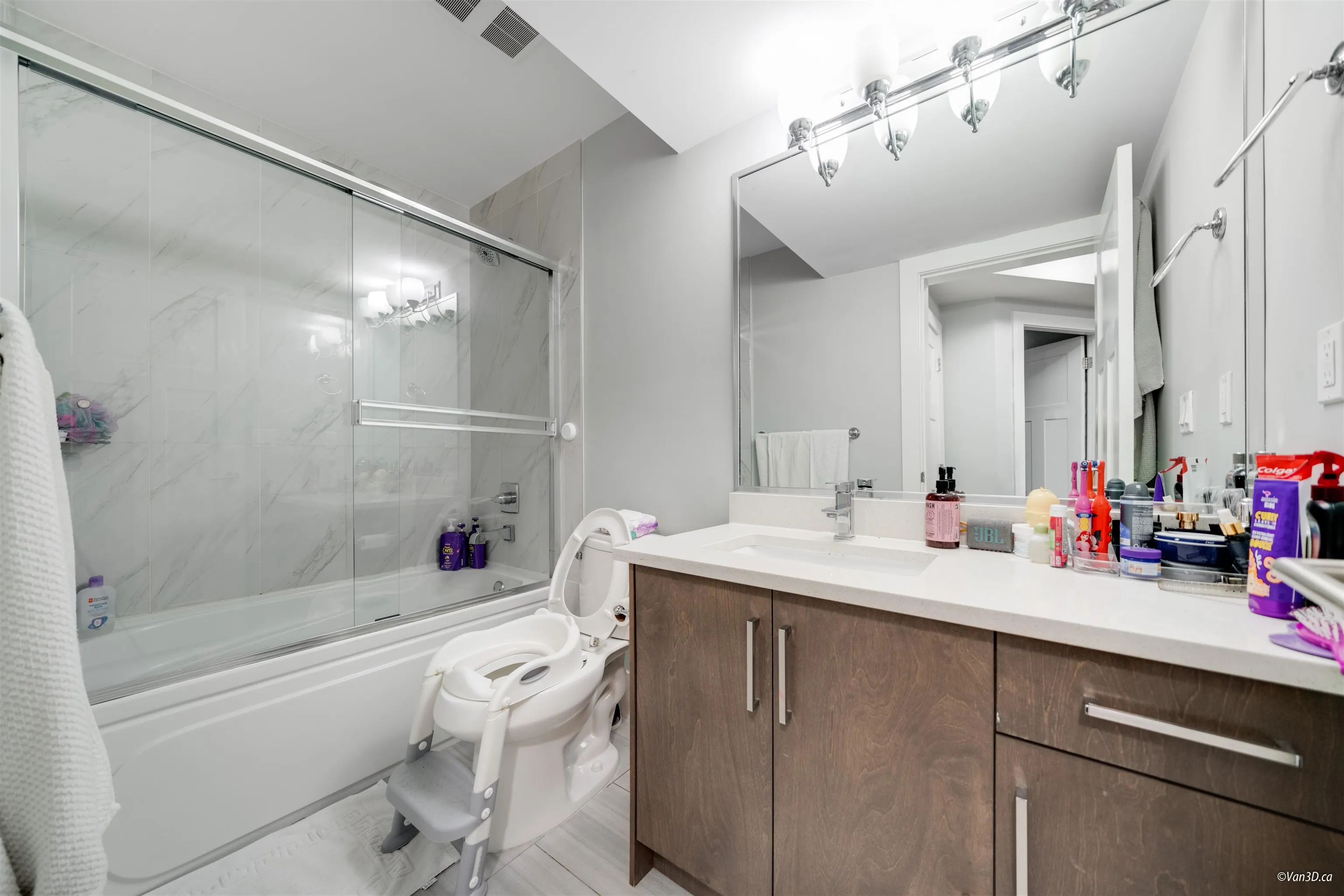 14059 Grosvenor Road