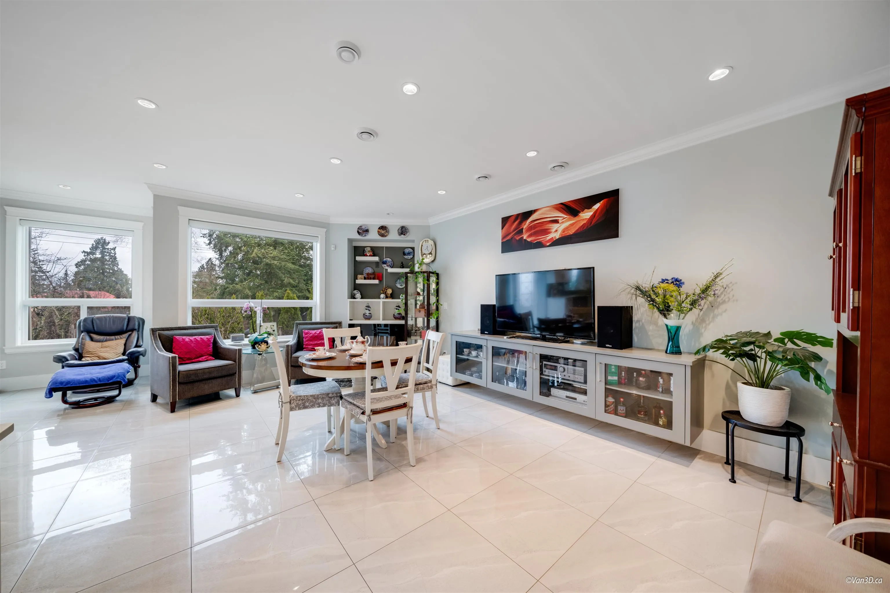 14059 Grosvenor Road