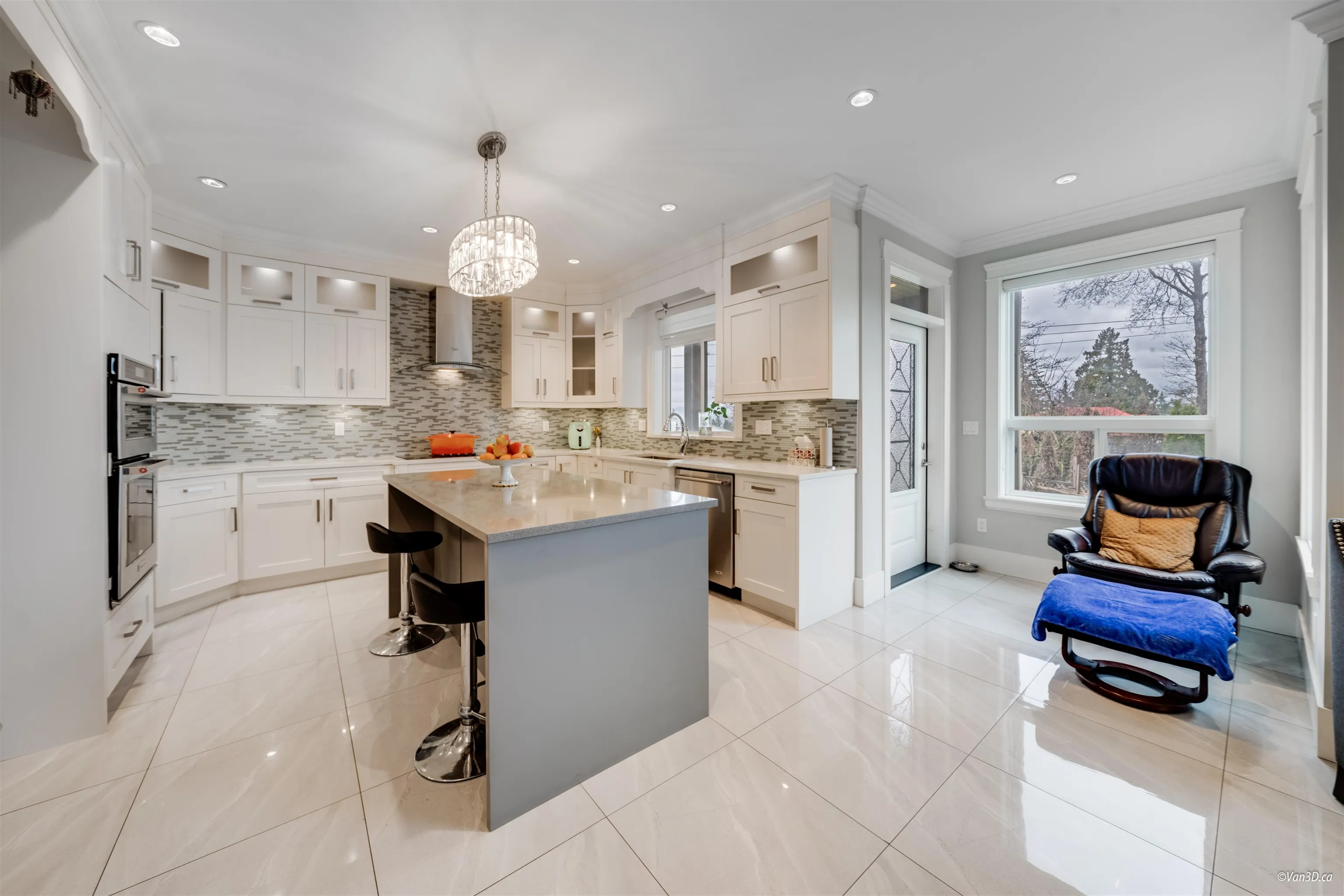 14059 Grosvenor Road