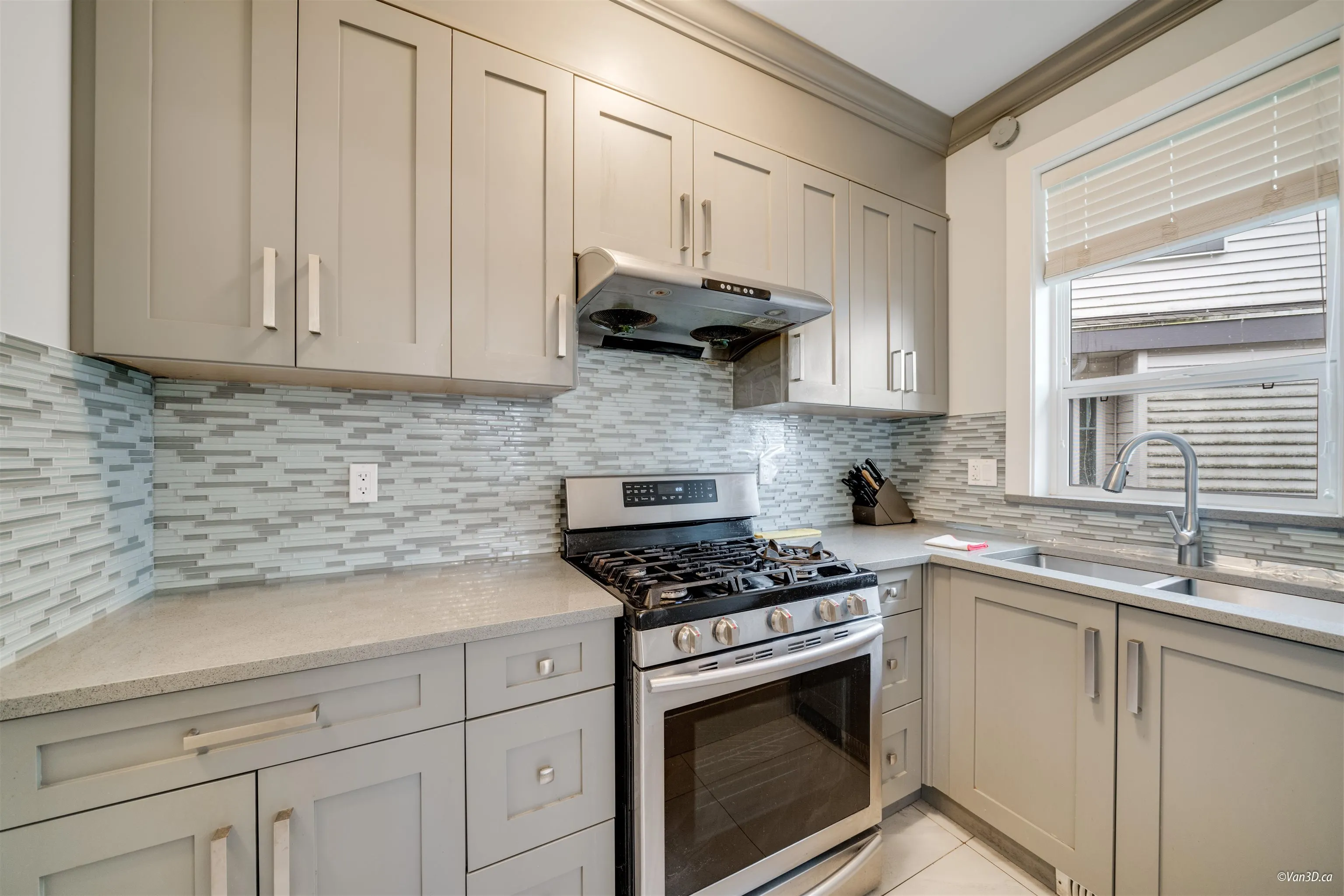 14059 Grosvenor Road