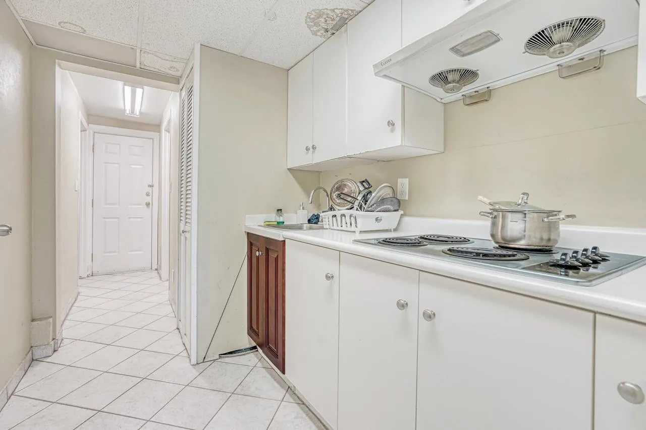 10140 Seacote Road