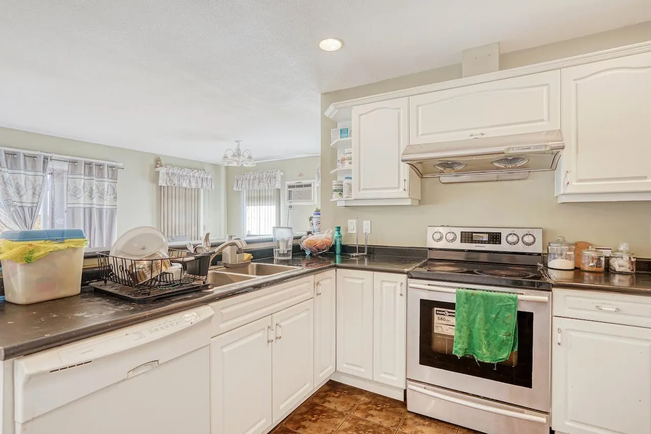 10140 Seacote Road