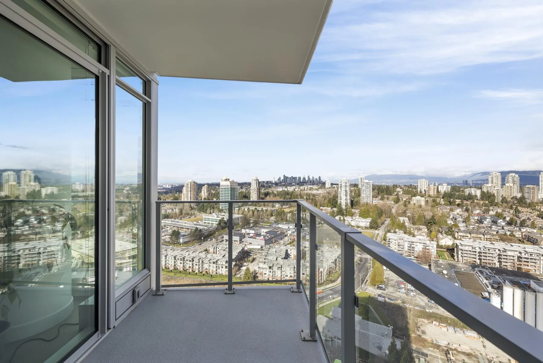 2602 7683 Park Crescent