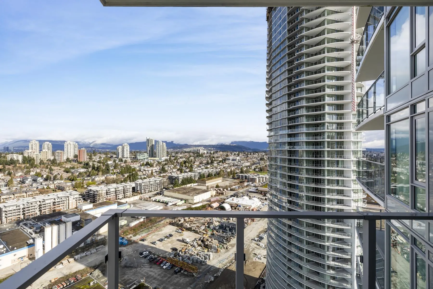 2602 7683 Park Crescent