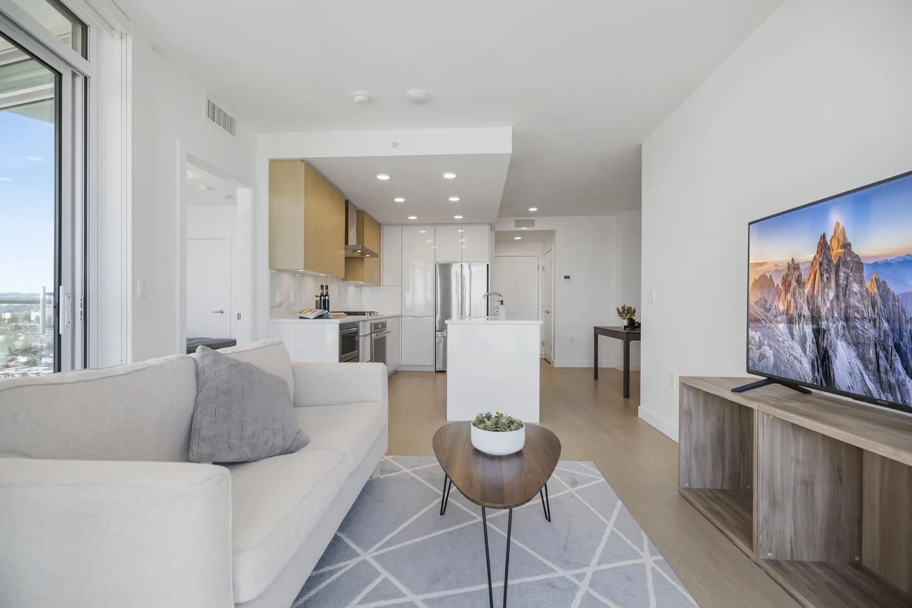 2602 7683 Park Crescent
