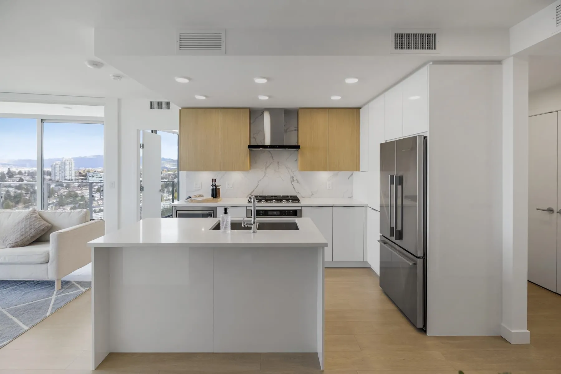 2602 7683 Park Crescent