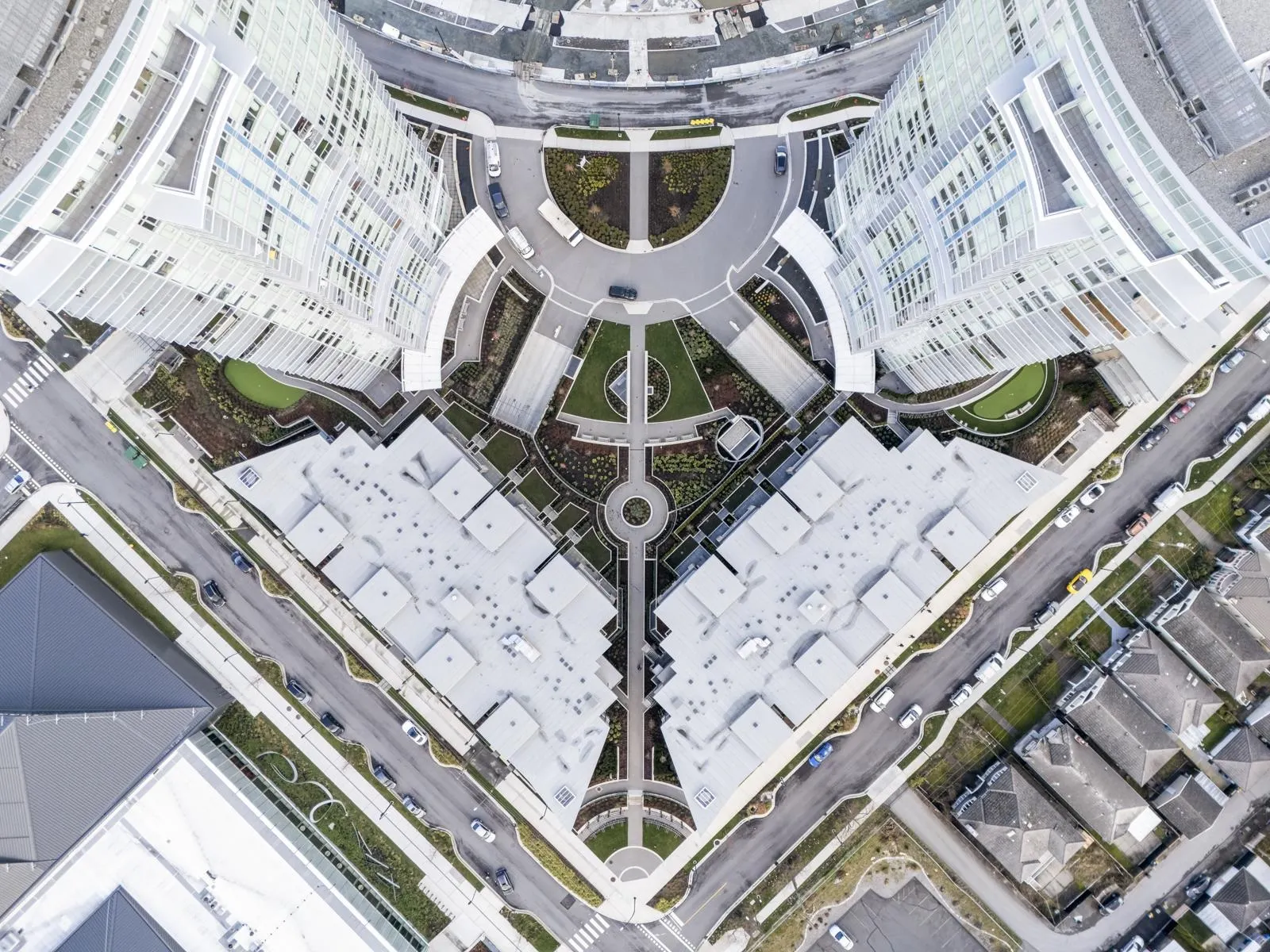 2602 7683 Park Crescent