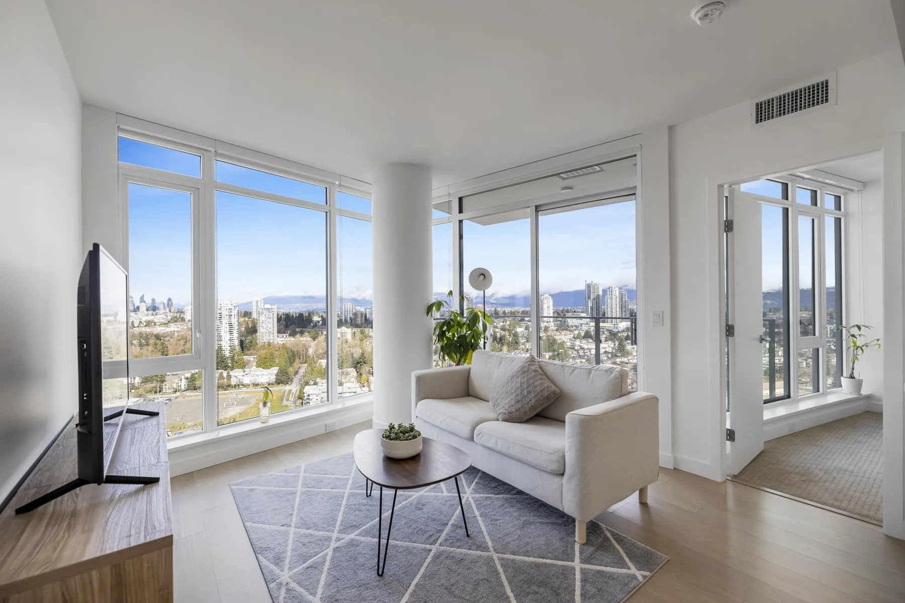 2602 7683 Park Crescent