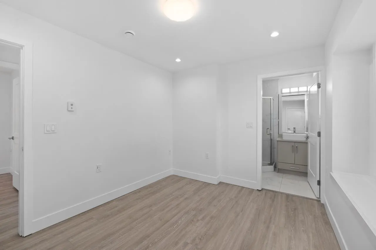3133 Glen Drive