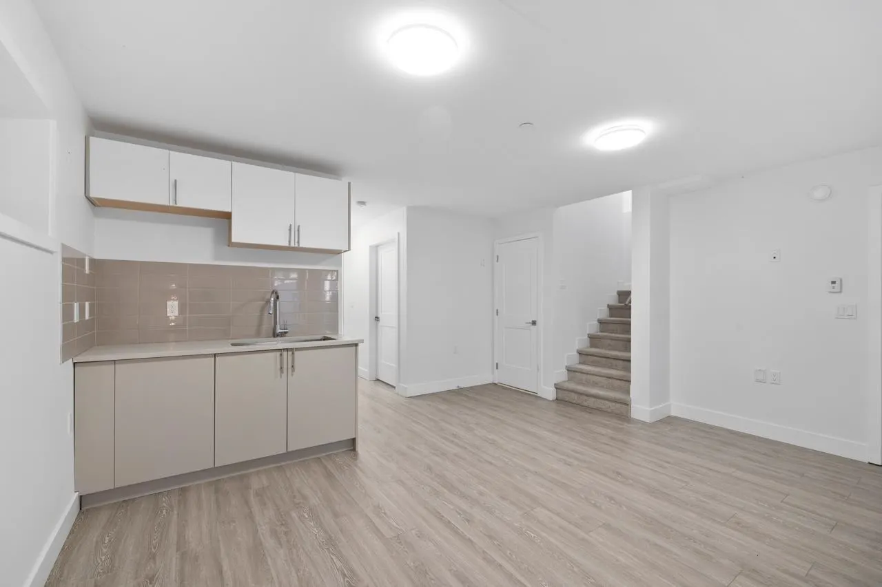 3133 Glen Drive