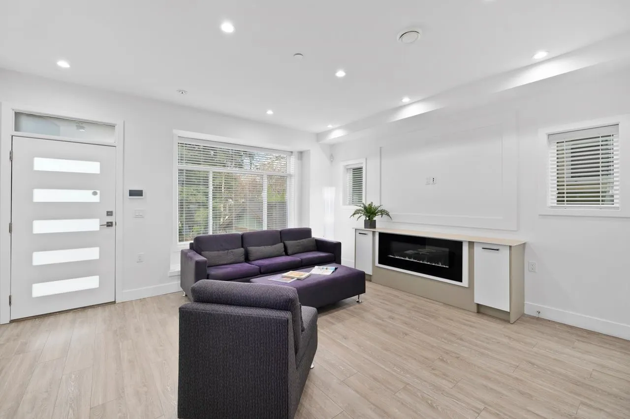 3133 Glen Drive