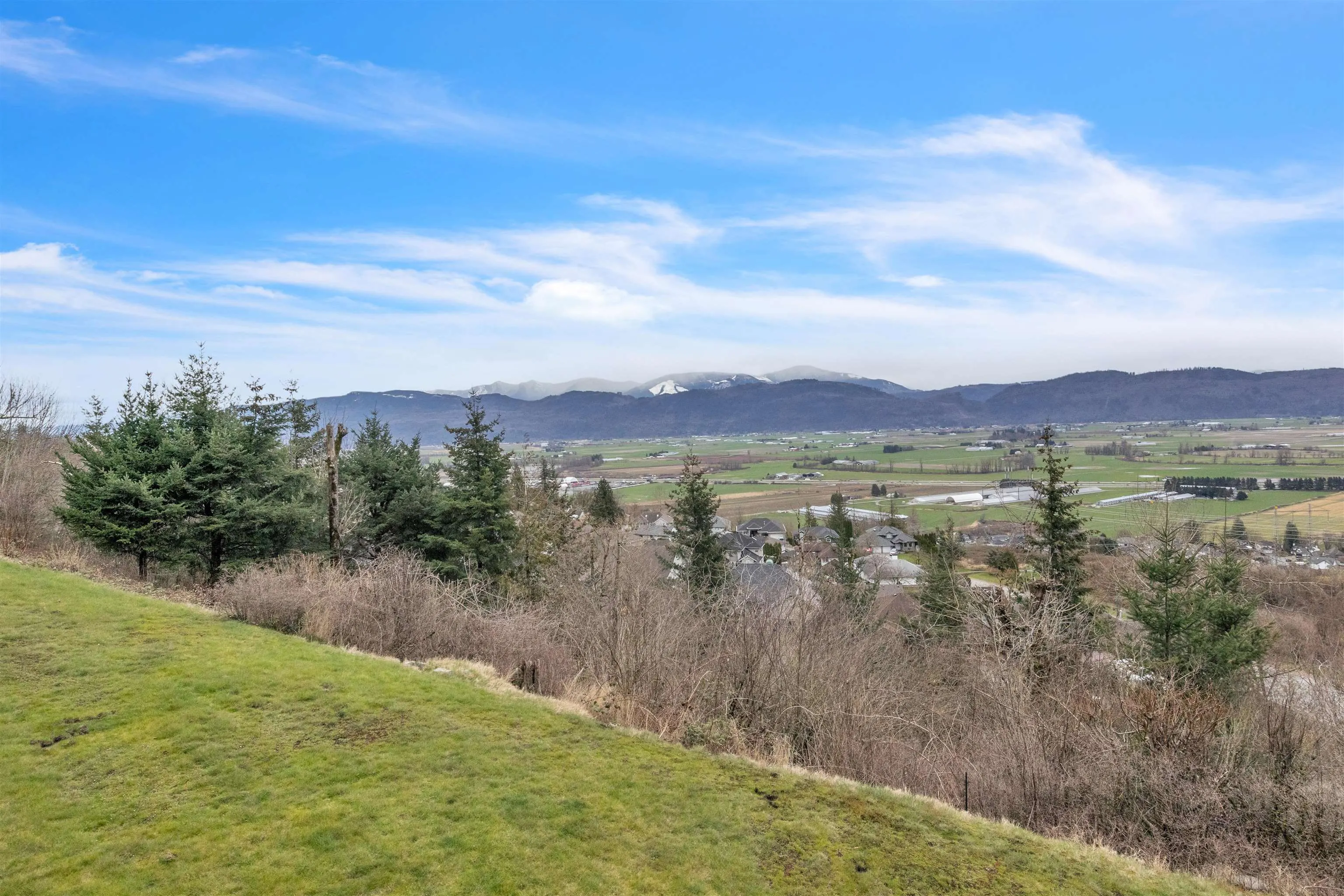 6 2842 Whatcom Road