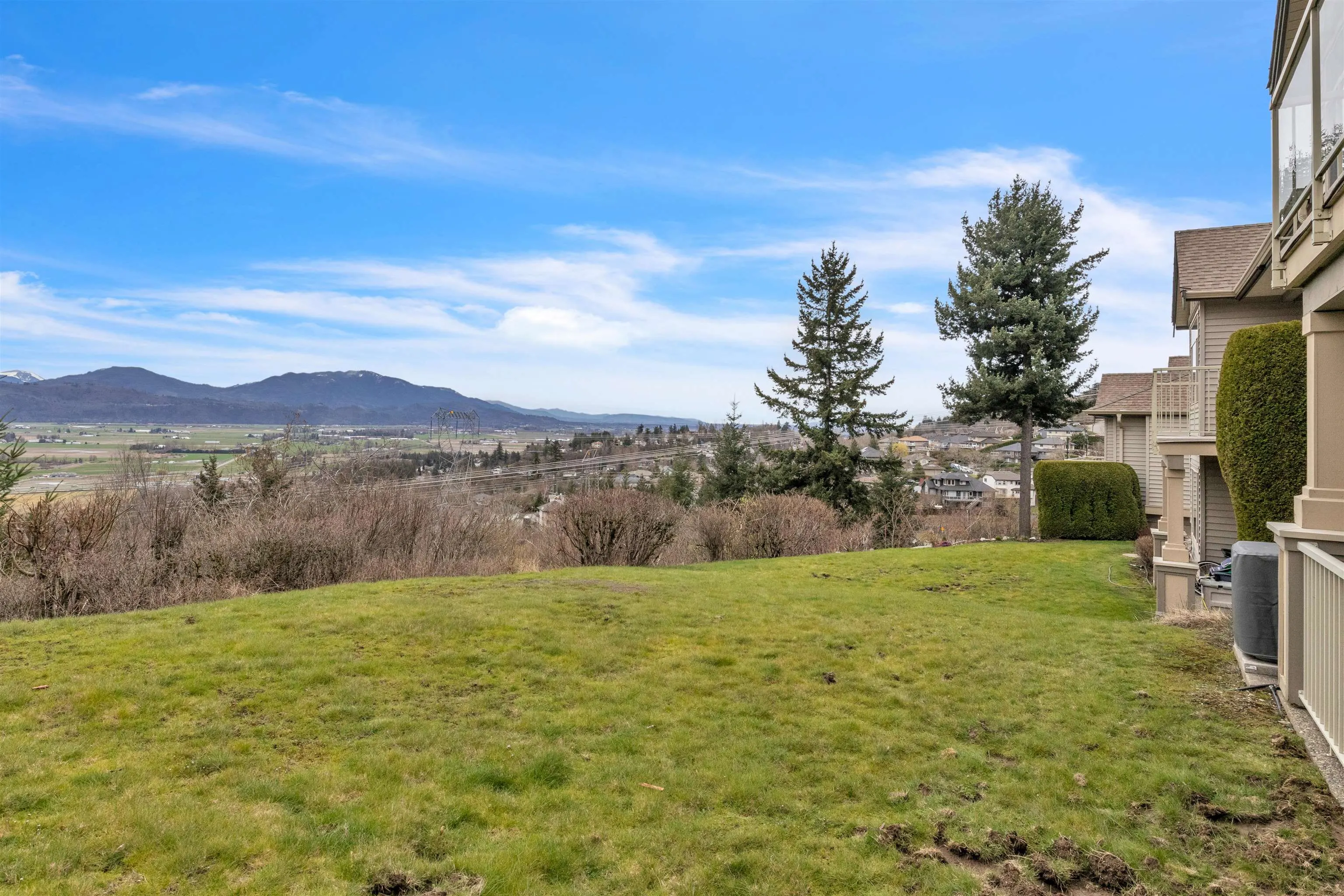 6 2842 Whatcom Road