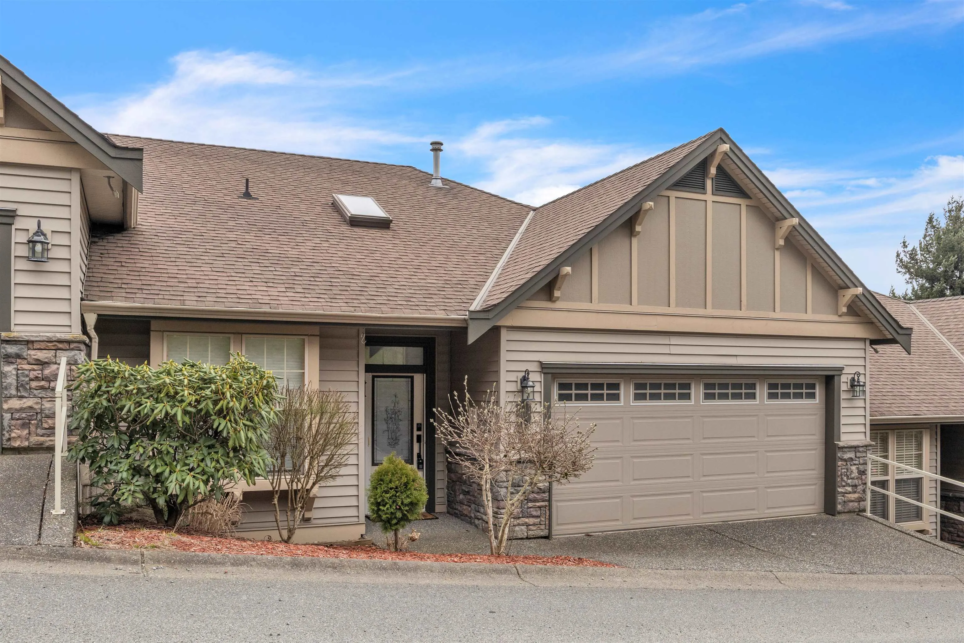 6 2842 Whatcom Road