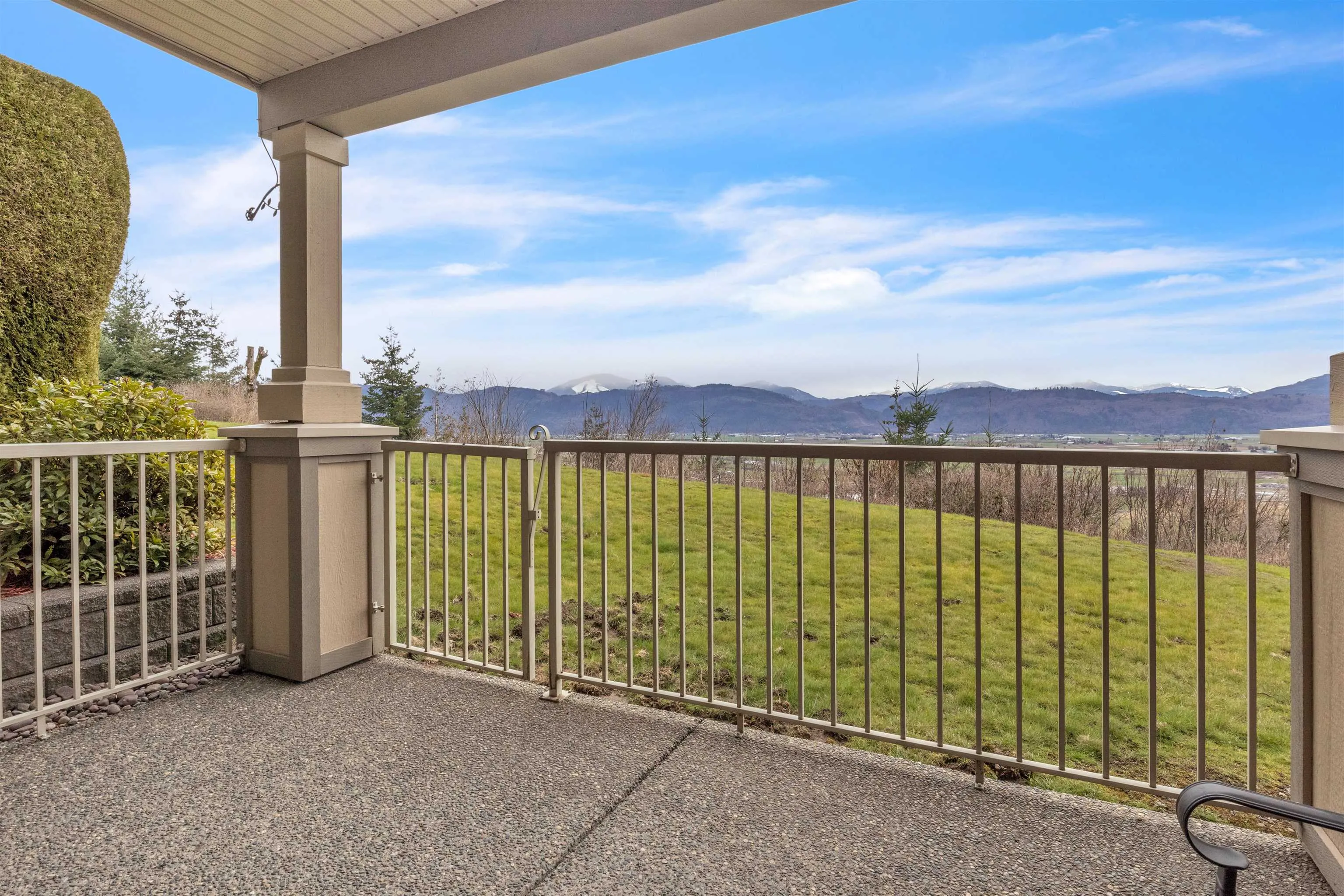 6 2842 Whatcom Road