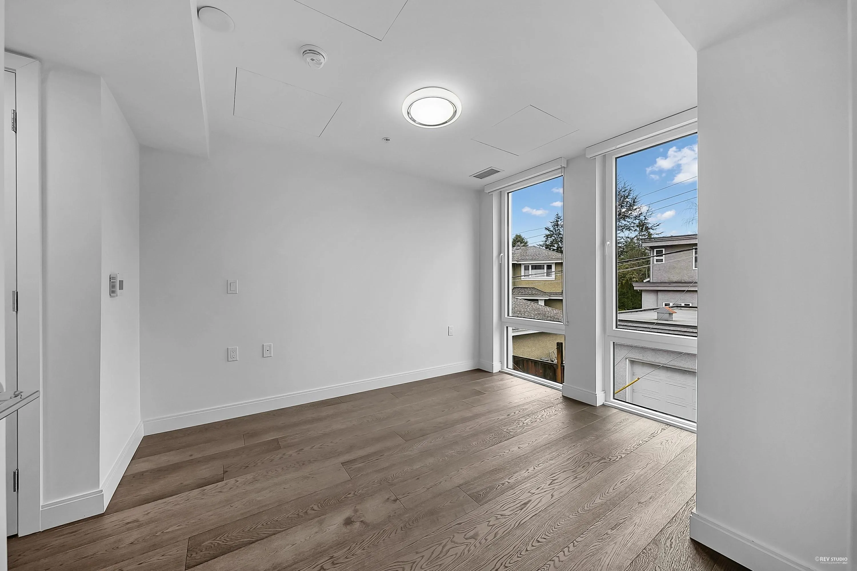 4922 Cambie Street