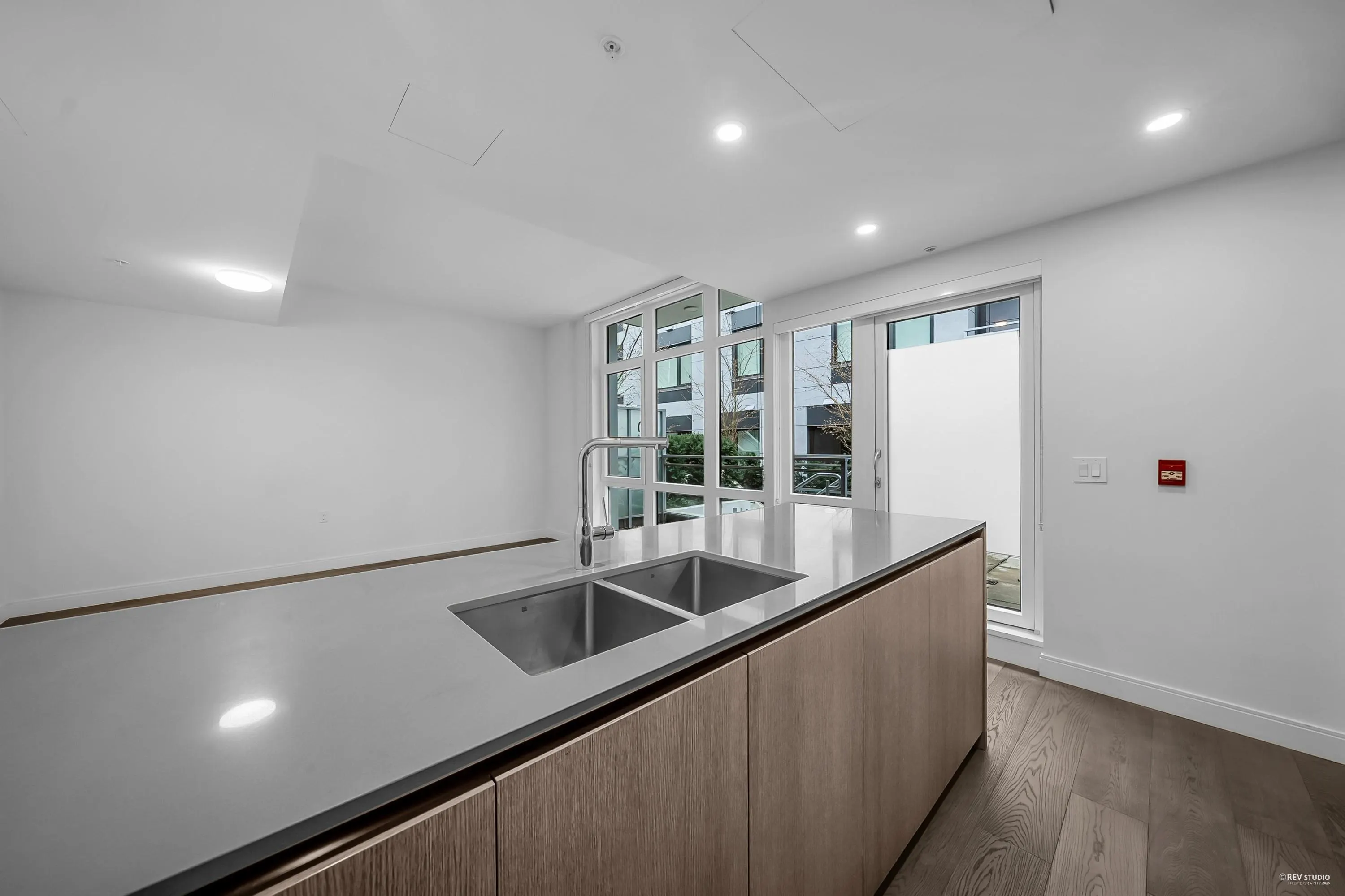 4922 Cambie Street