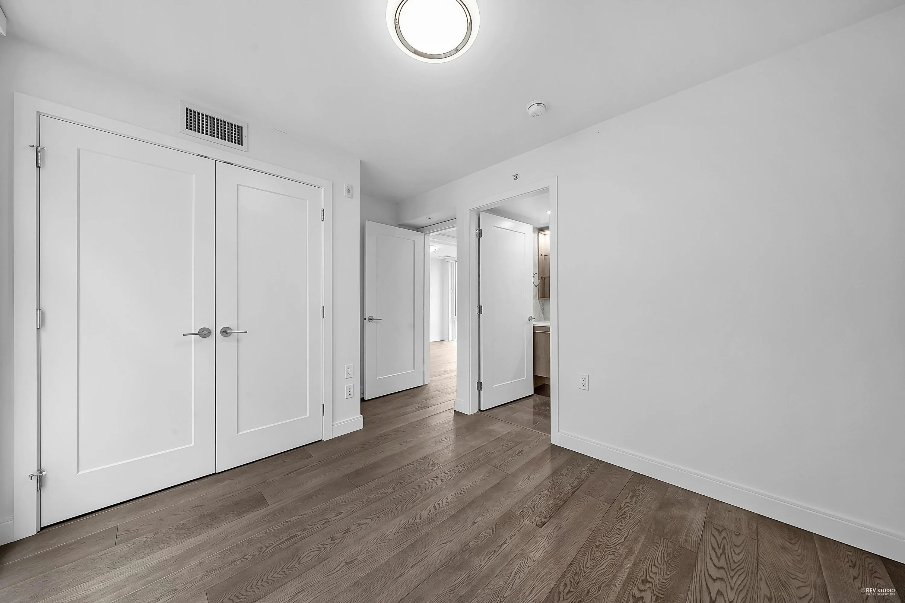 4922 Cambie Street