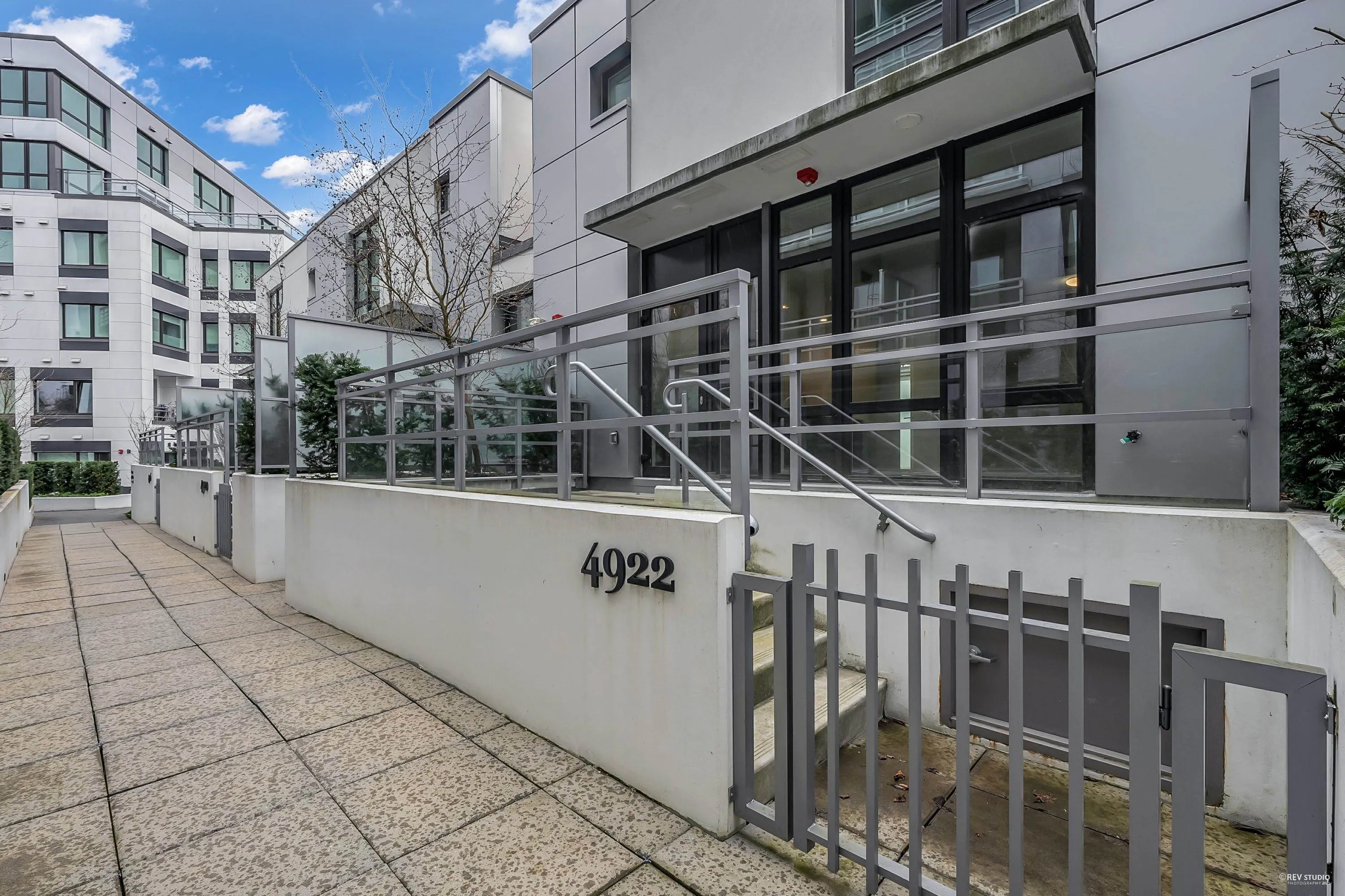 4922 Cambie Street