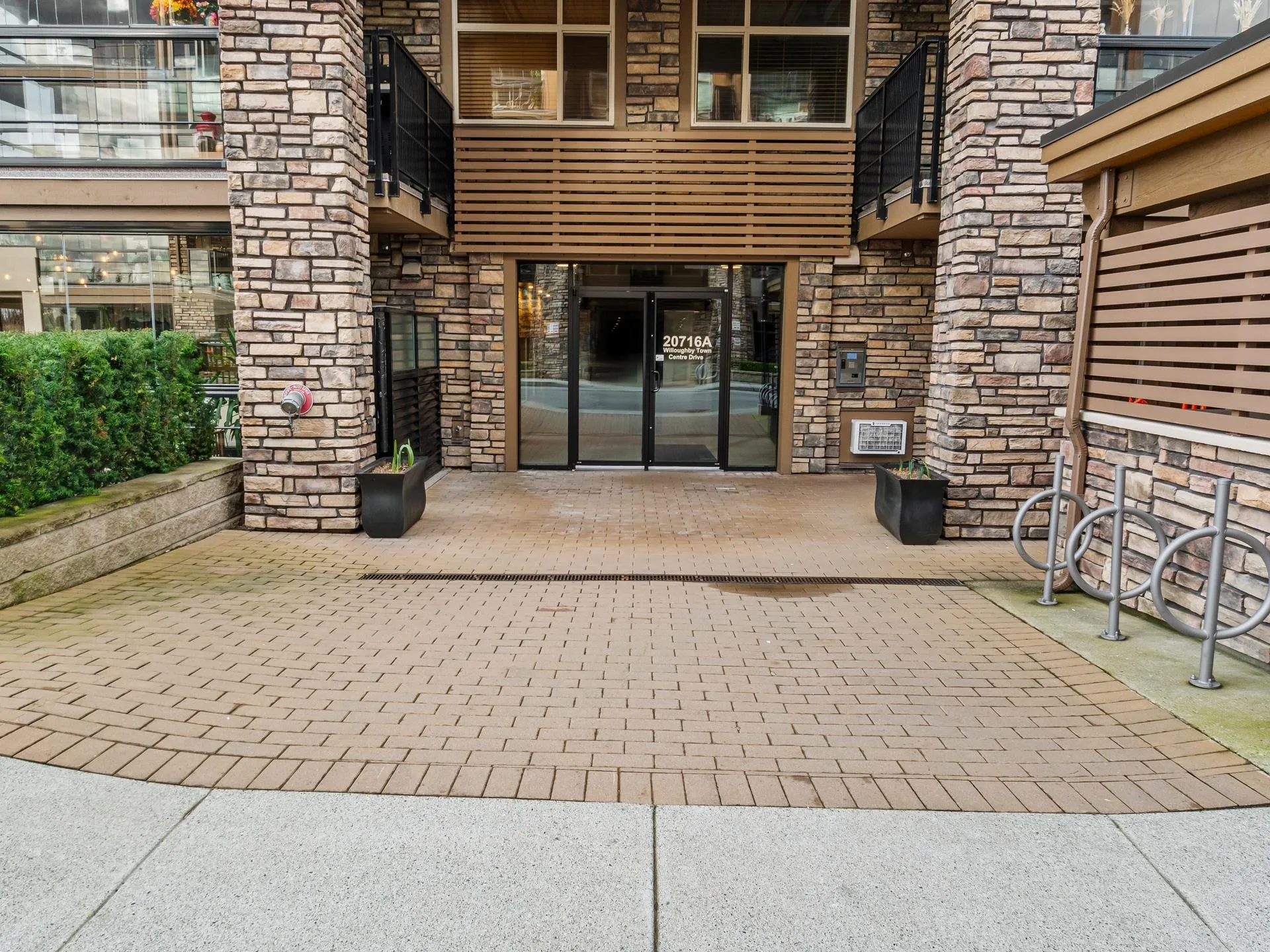A113 20716 Willoughby Town Centre Drive