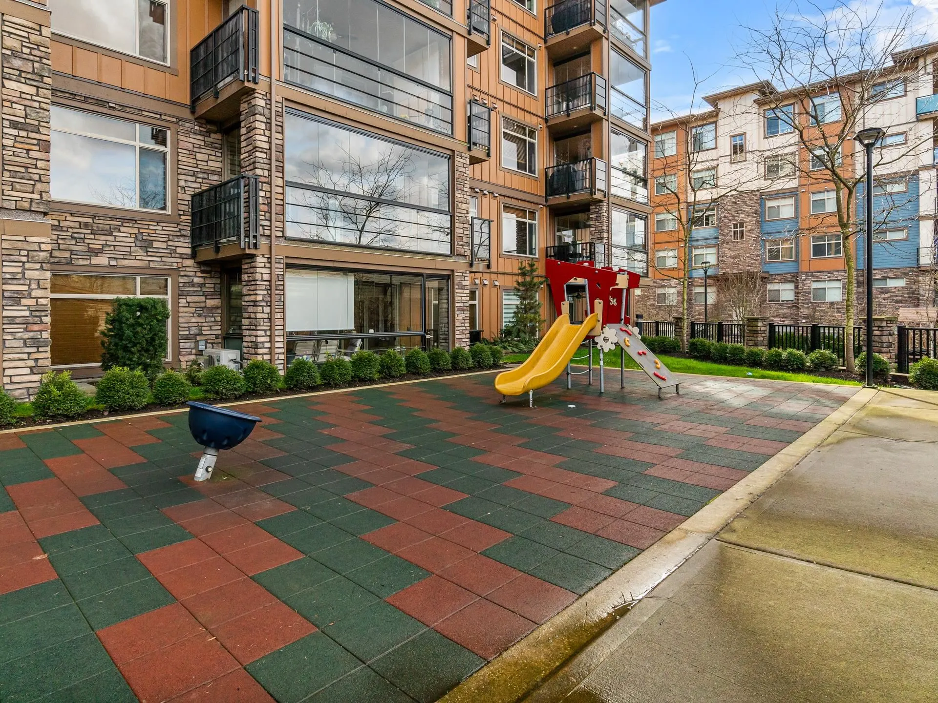 A113 20716 Willoughby Town Centre Drive