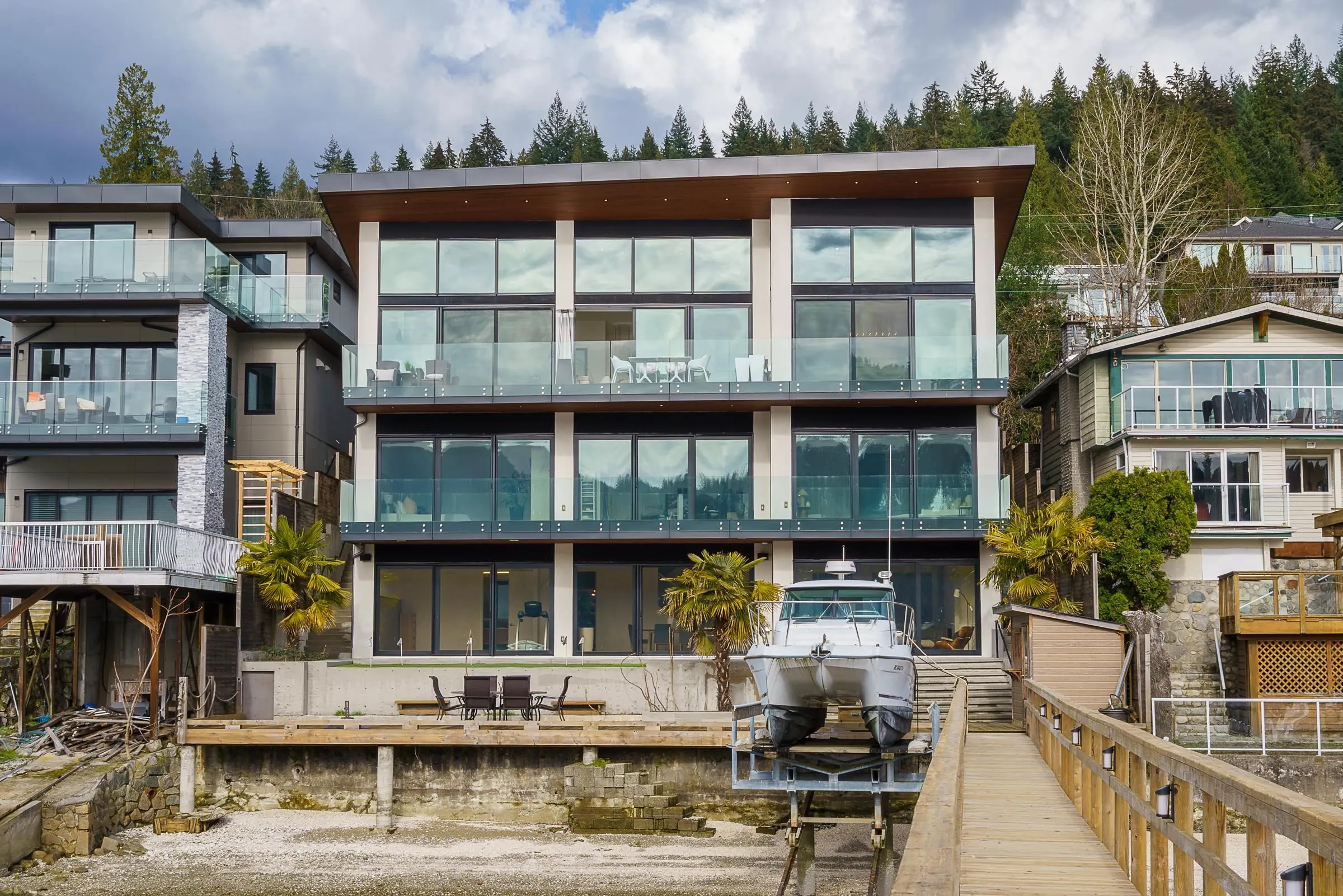 1136 Alderside Road