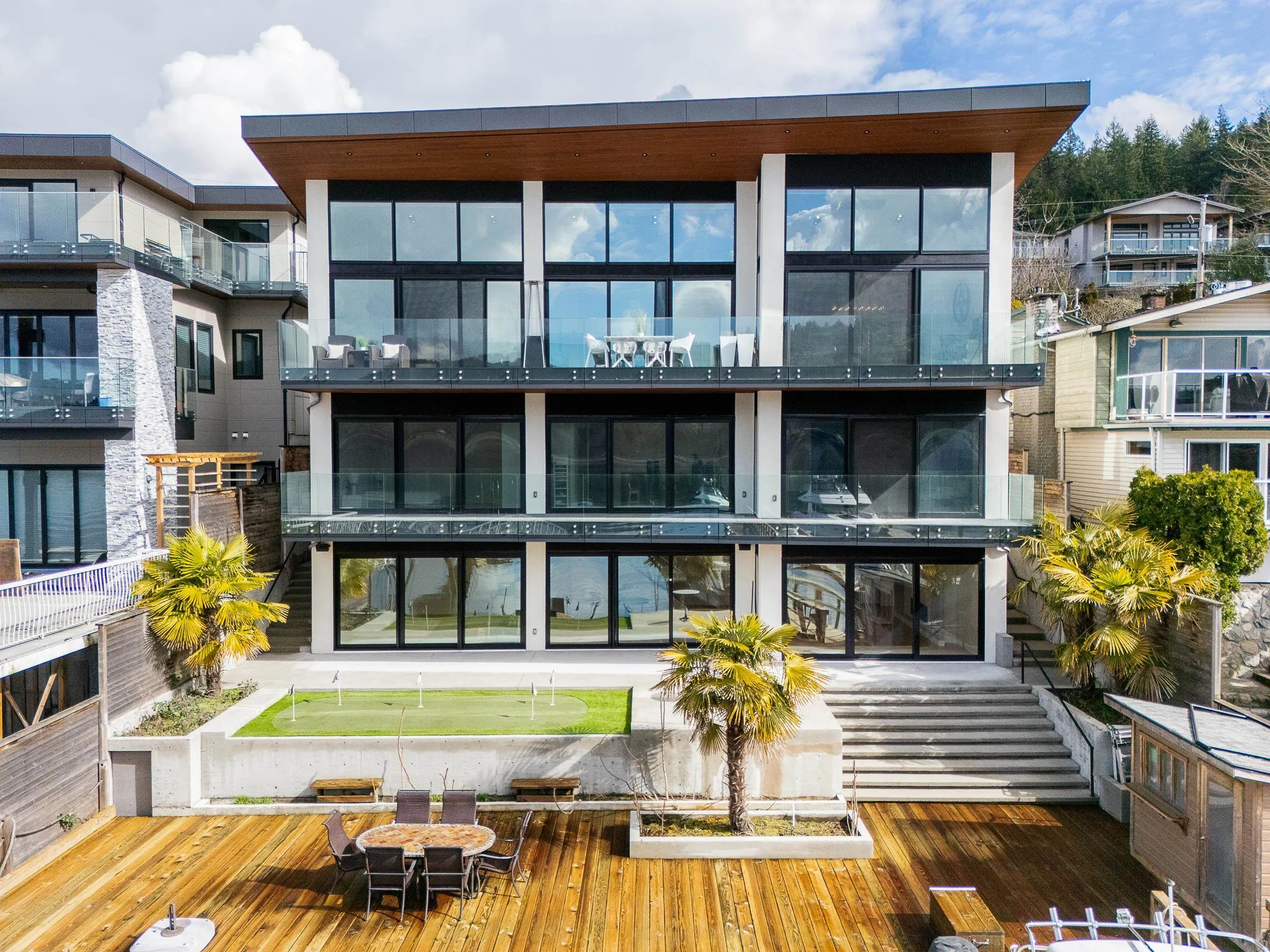 1136 Alderside Road